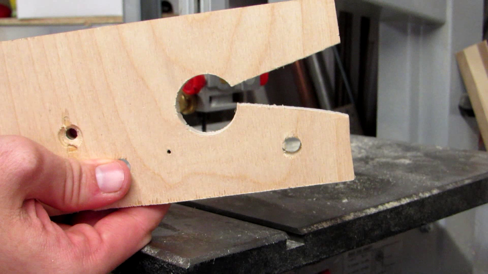Simple Fret Saw Support : 4 Steps 