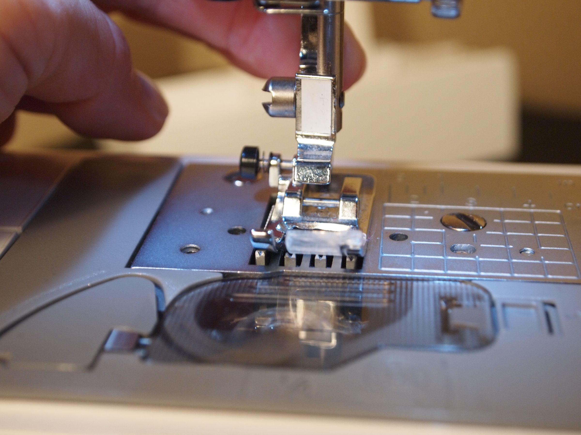 How to Sew a Coverstitch With a Twin Needle & Sewing Machine 3 Steps