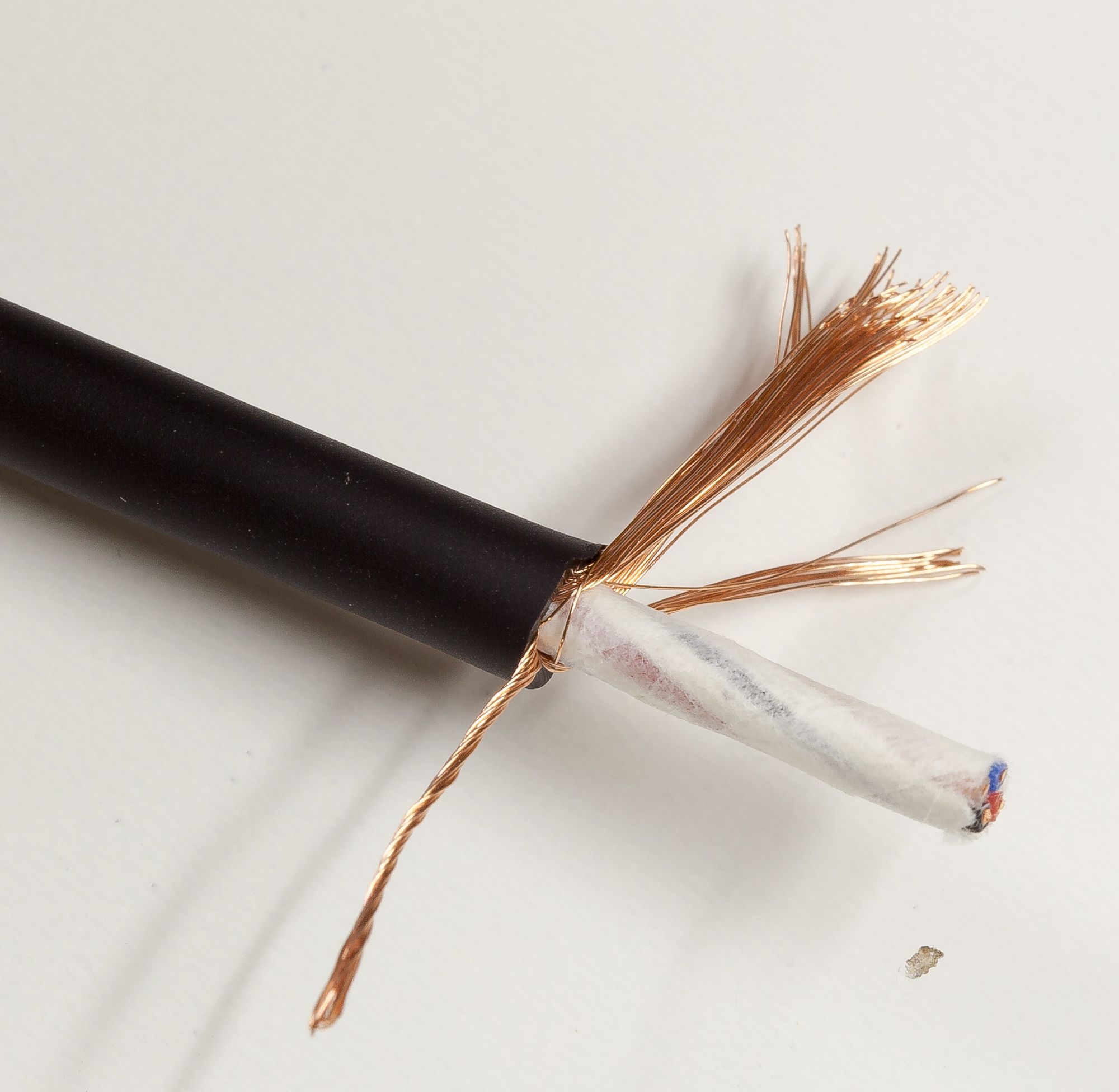 Quality DIY Headphone Cable Replacement : 5 Steps - Instructables