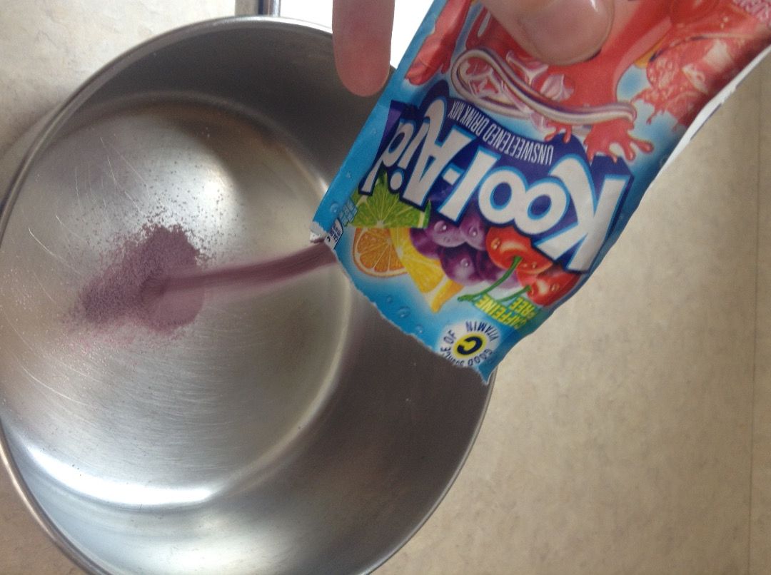 Make Koolaid Bath Bombs Using Every Day Ingredients That You Probably Already Have In Your Kitchen Super Easy Bath Bombs Diy Bath Bomb Recipes Best Bath Bombs