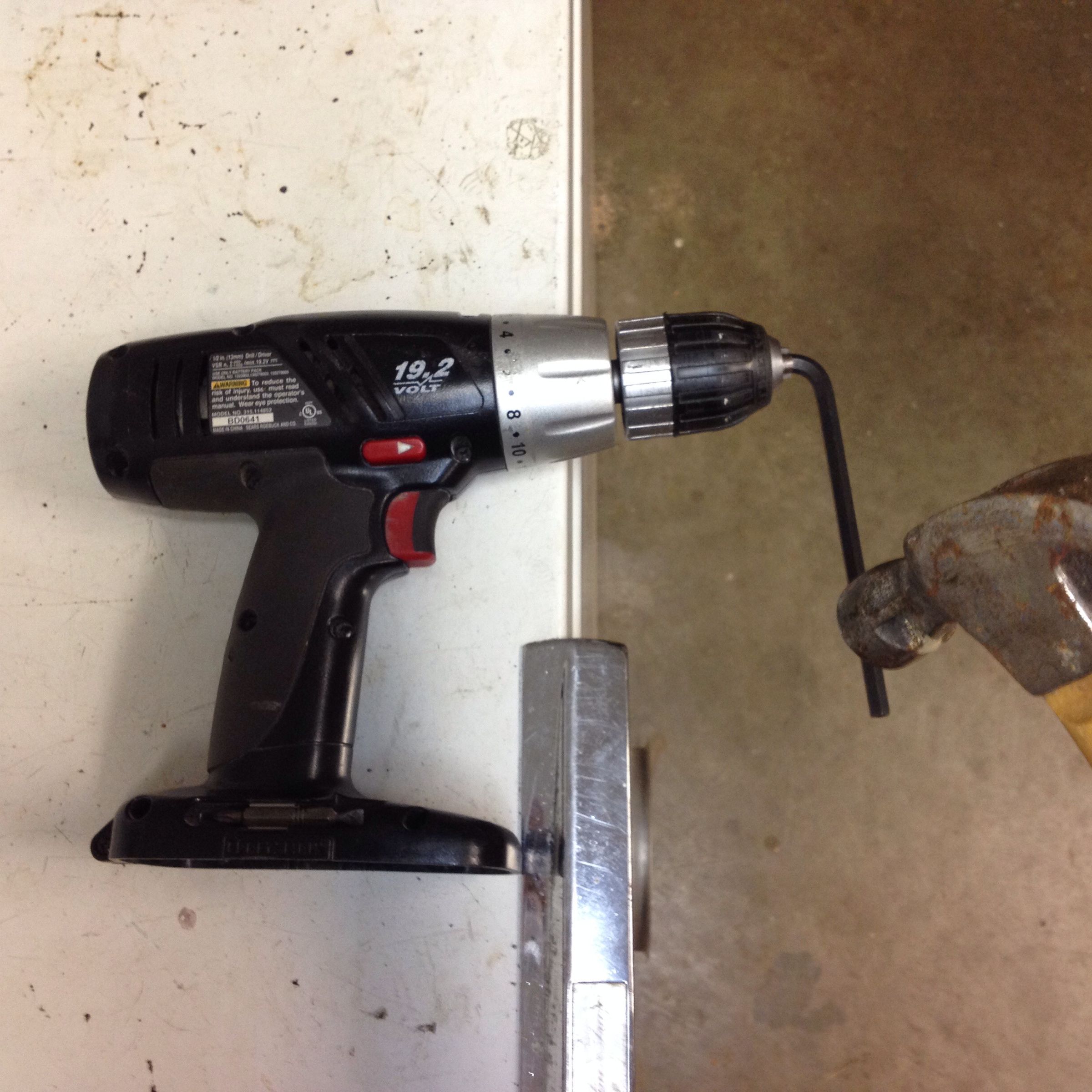 How to Disassemble a Keyless Drill Chuck 9 Steps (with Pictures