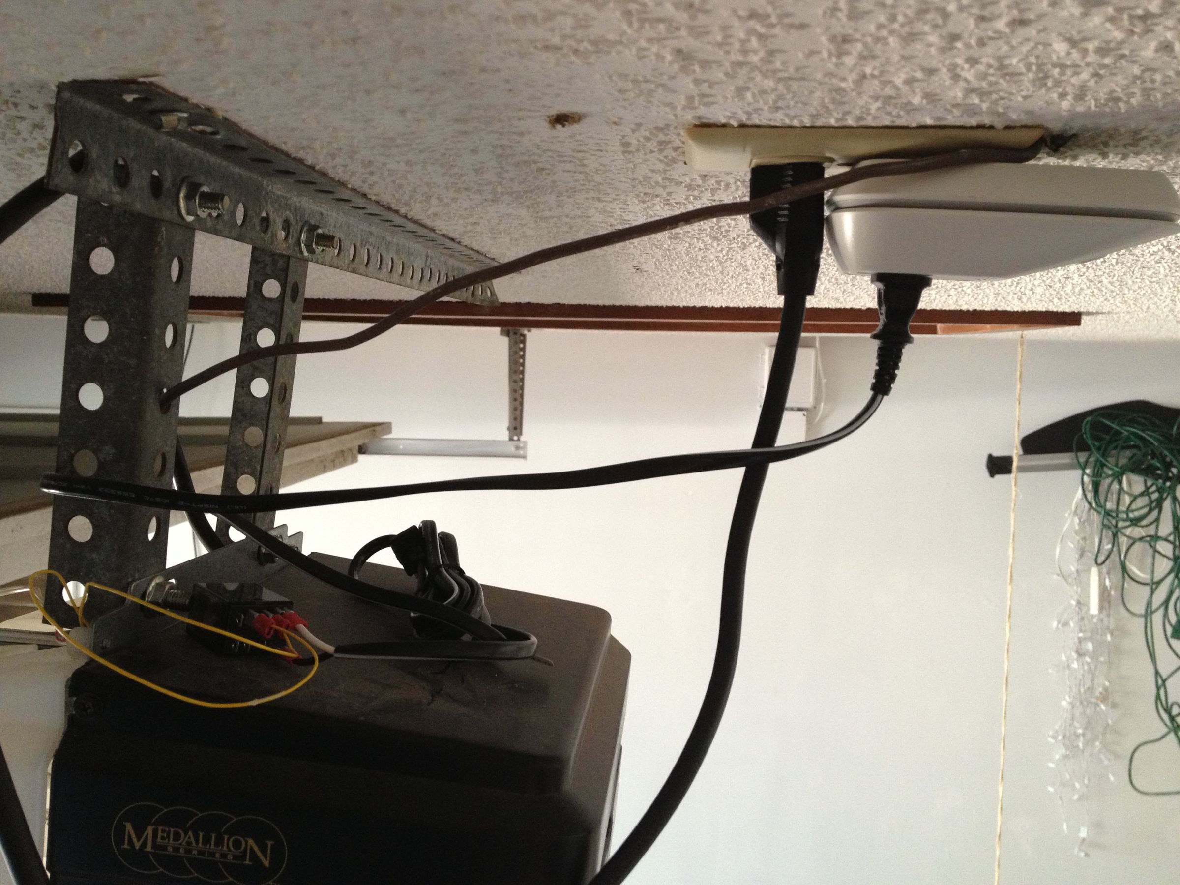 IPhone Garage Door Opener (Updated!) 7 Steps (with Pictures