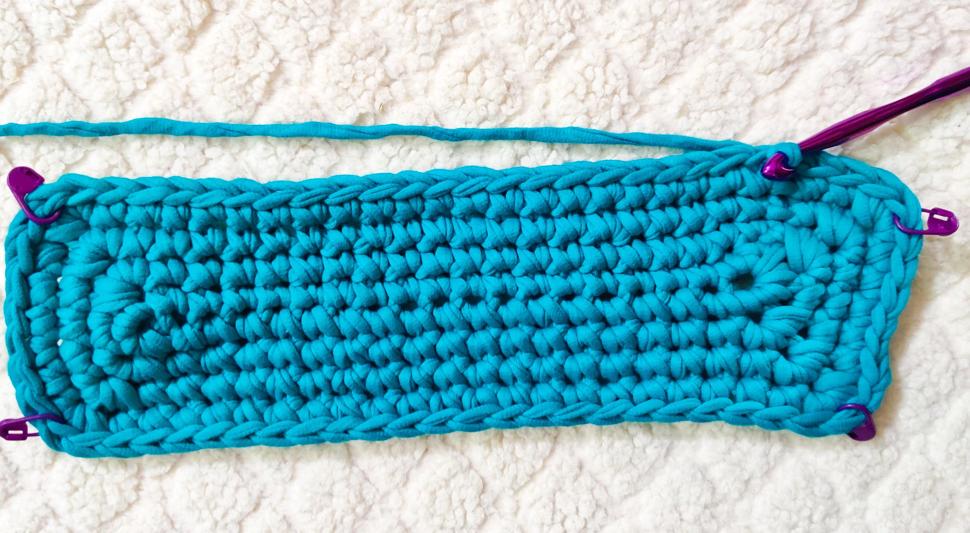 crochet rectangle bolsa bottom