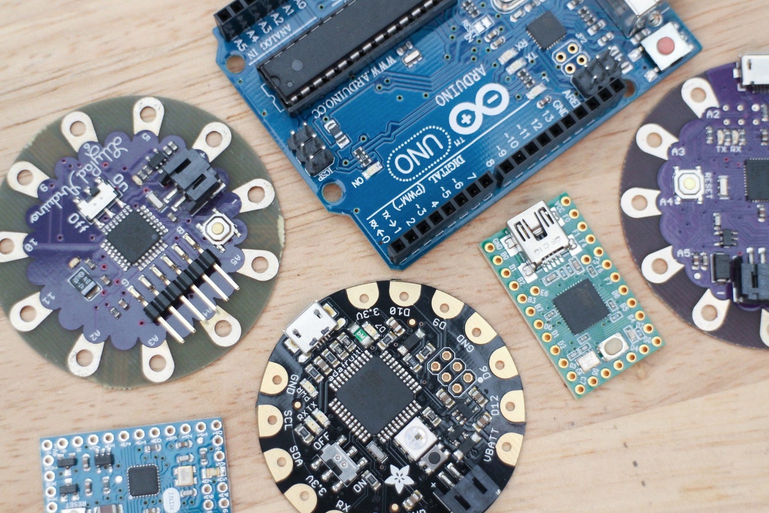 Introducing the Microcontroller + Arduino : 17 Steps - Instructables