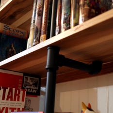 DIY Industrial Black Pipe Bookshelf!