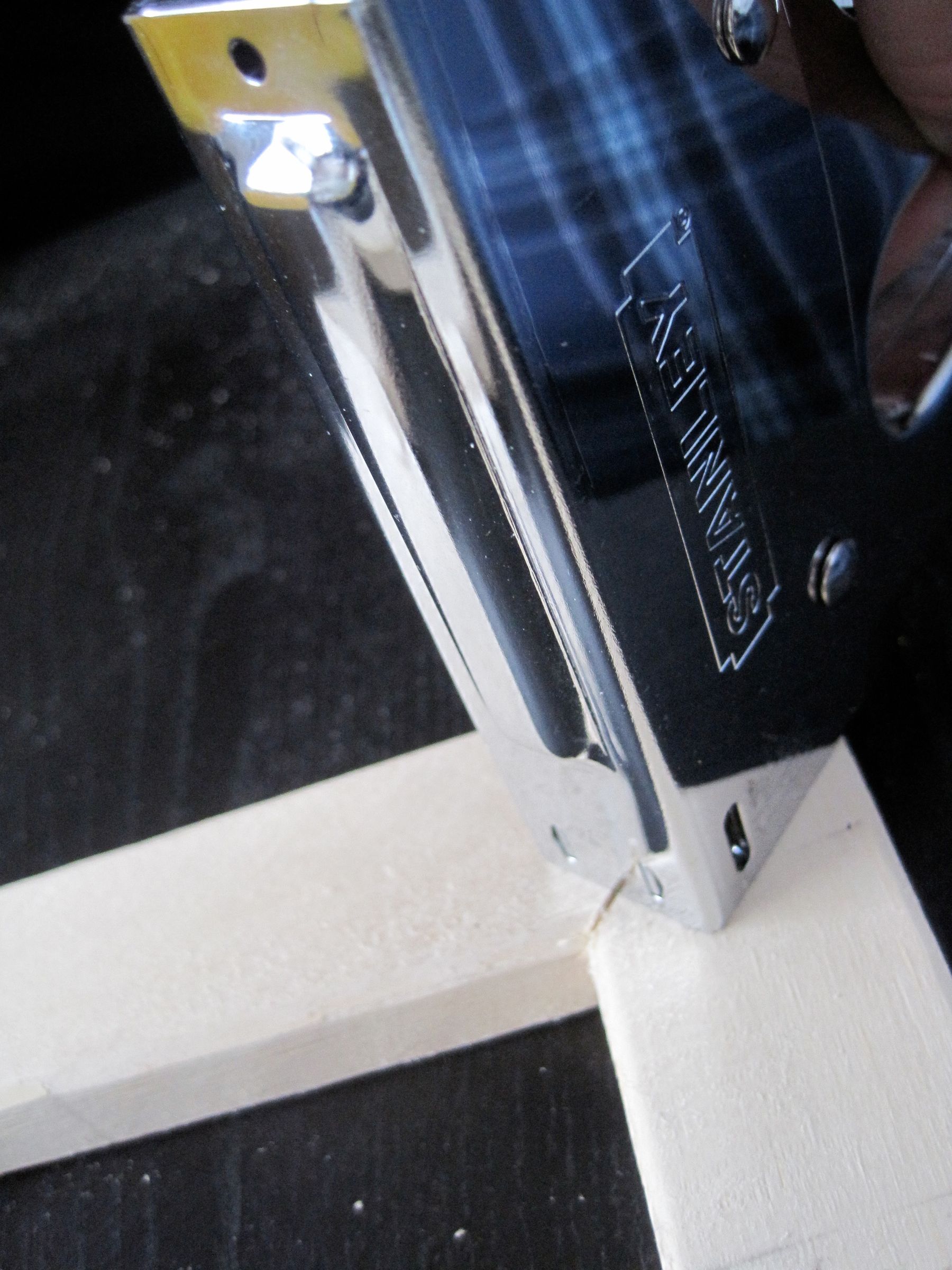 How to Stretch a Canvas Painting 6 Steps Instructables