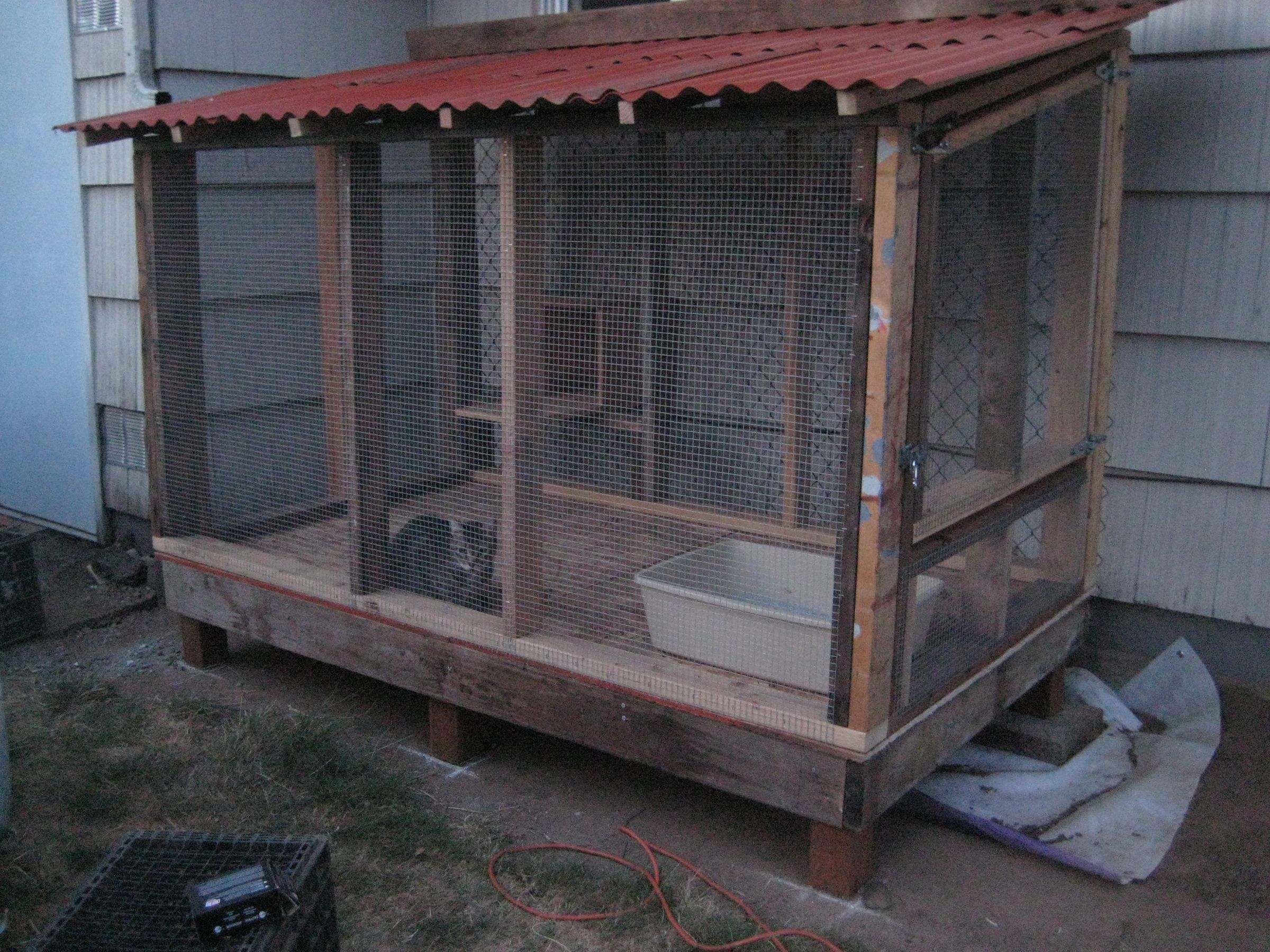 DIY guide for Cat Condo - Cat Shelter - Abris pour Chats - Cat Enclosure - Enclos pour chats - cabane pour Chat with step-by-step instructions