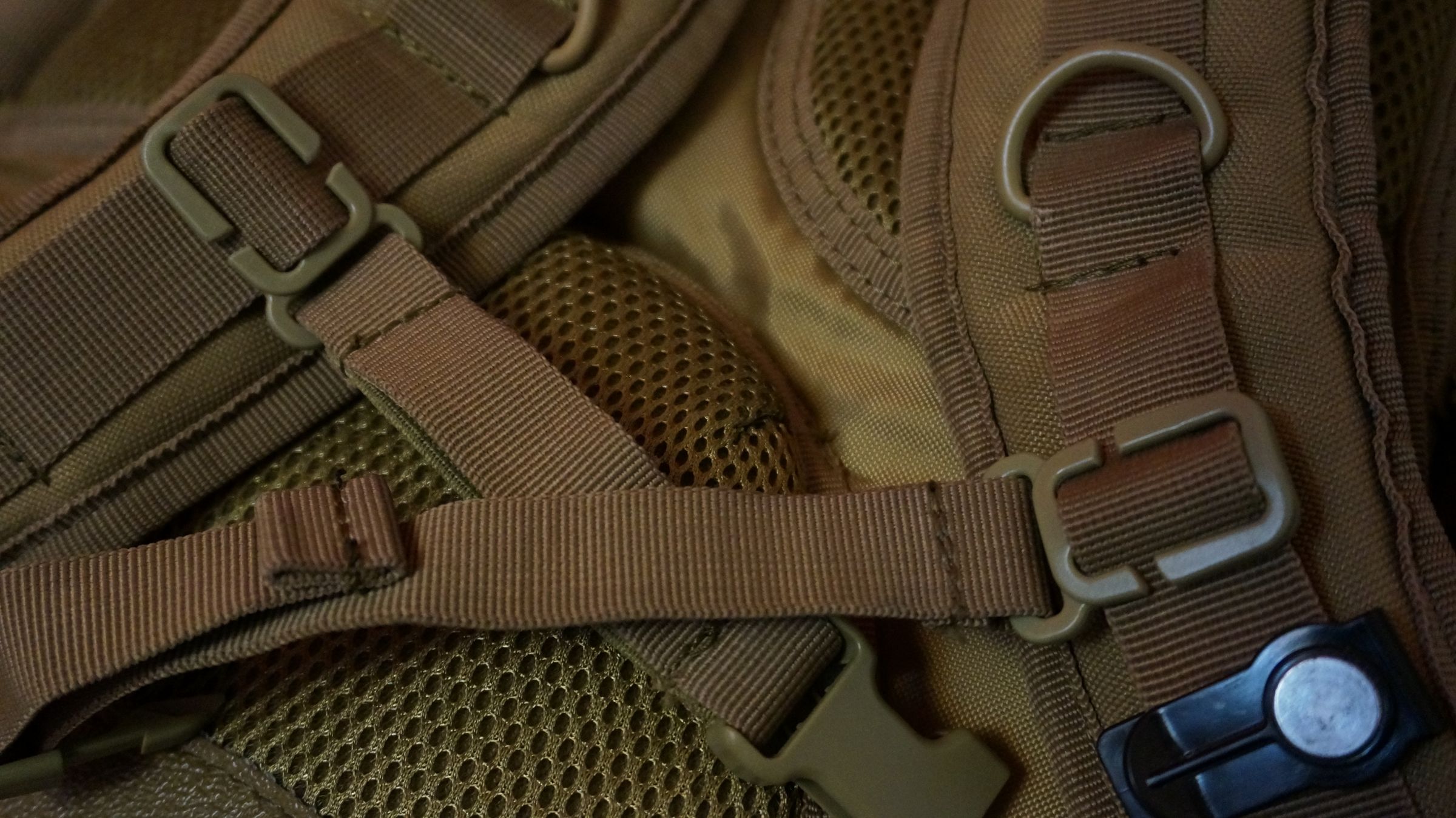 detachable sternum strap