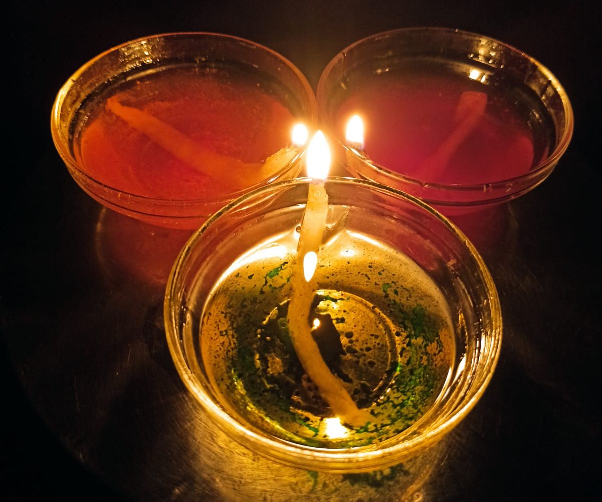 DIY guide for DIY Water Candles with step-by-step instructions