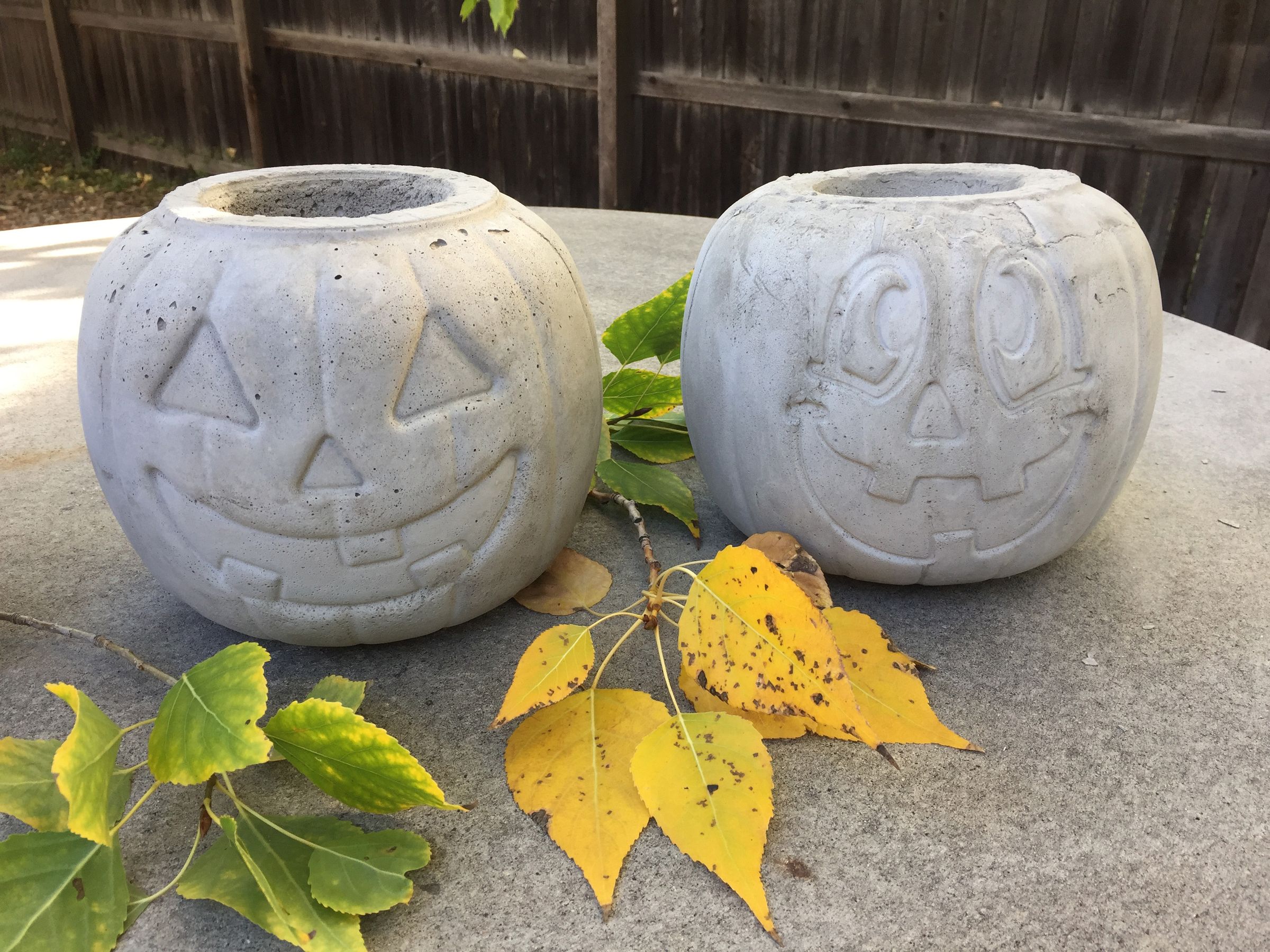 Transform a Candy Bucket Into a Concrete Pumpkin Planter 4 Steps