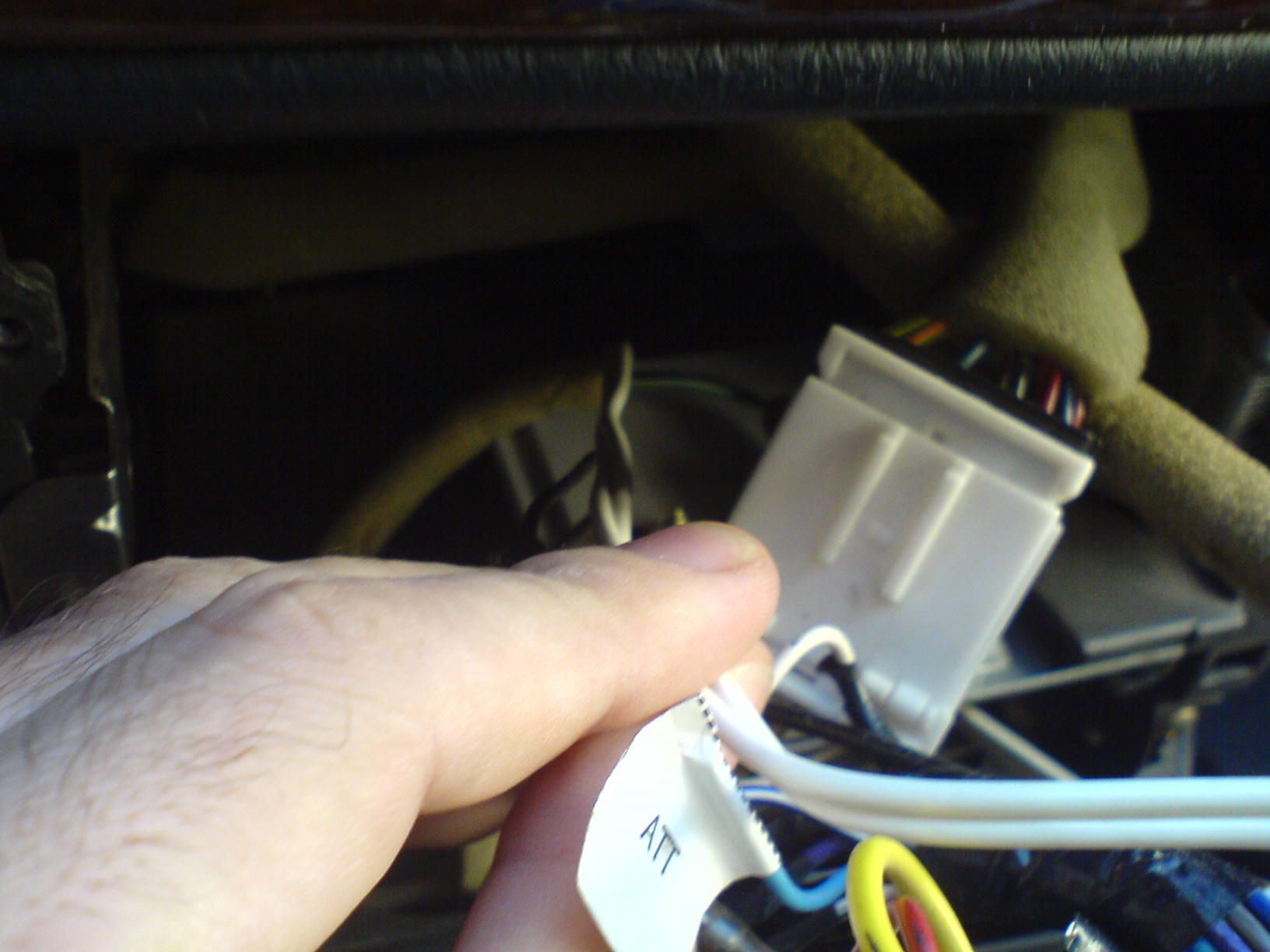 How to Connect Your Mp3 or Ipod on a Car Cdplayer. 6 Steps (with