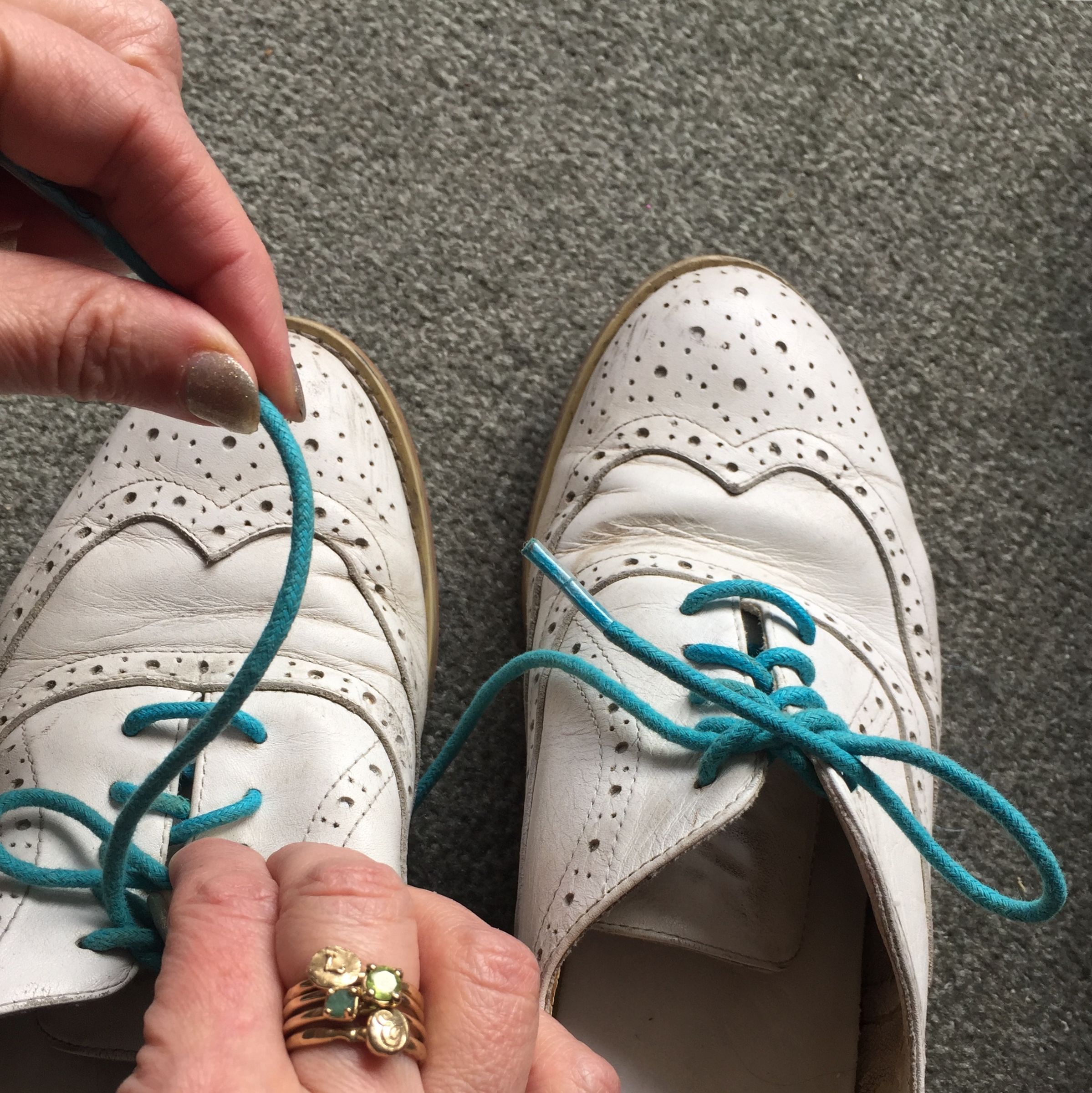 Tying a Shoelace 3 Steps Instructables