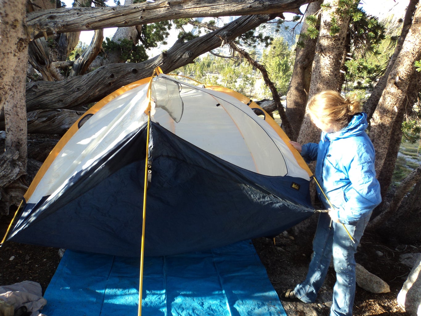 How To Put Up A Dome Tent 6 Steps Instructables How To Put Up A Dome Tent 6 Steps Instructables