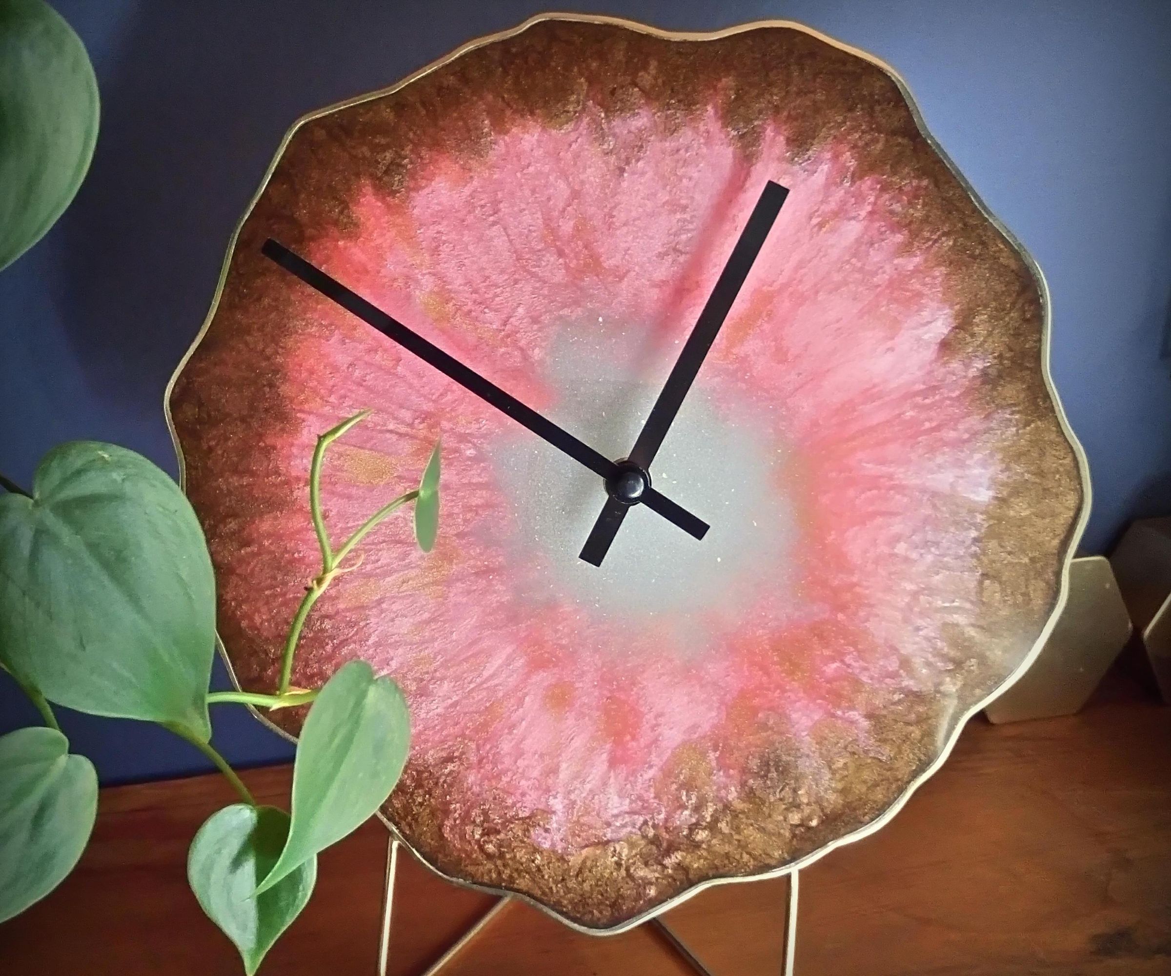 Geode Slice Clock