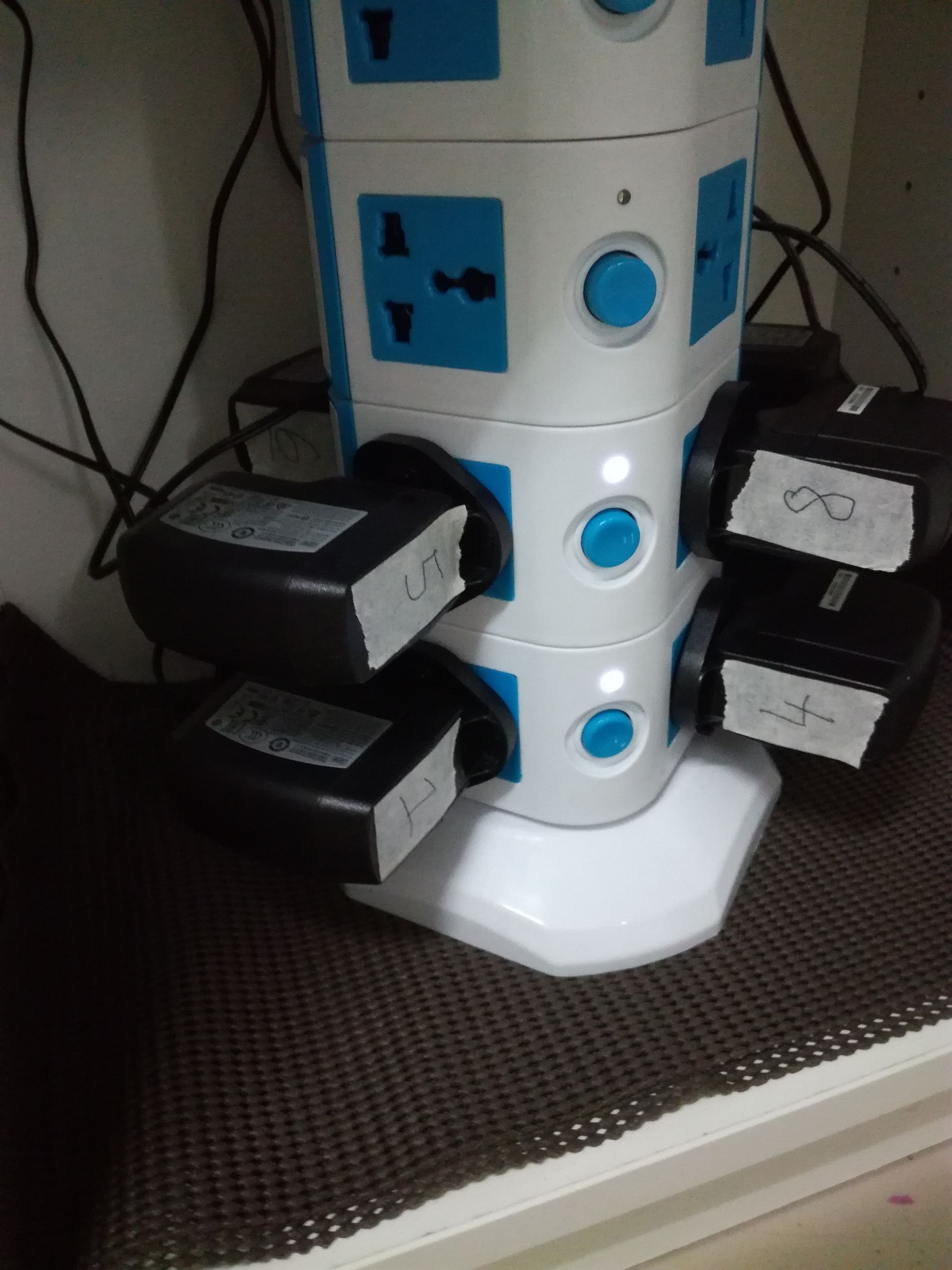 Chromebook Charging Station (8bay) 5 Steps (with Pictures