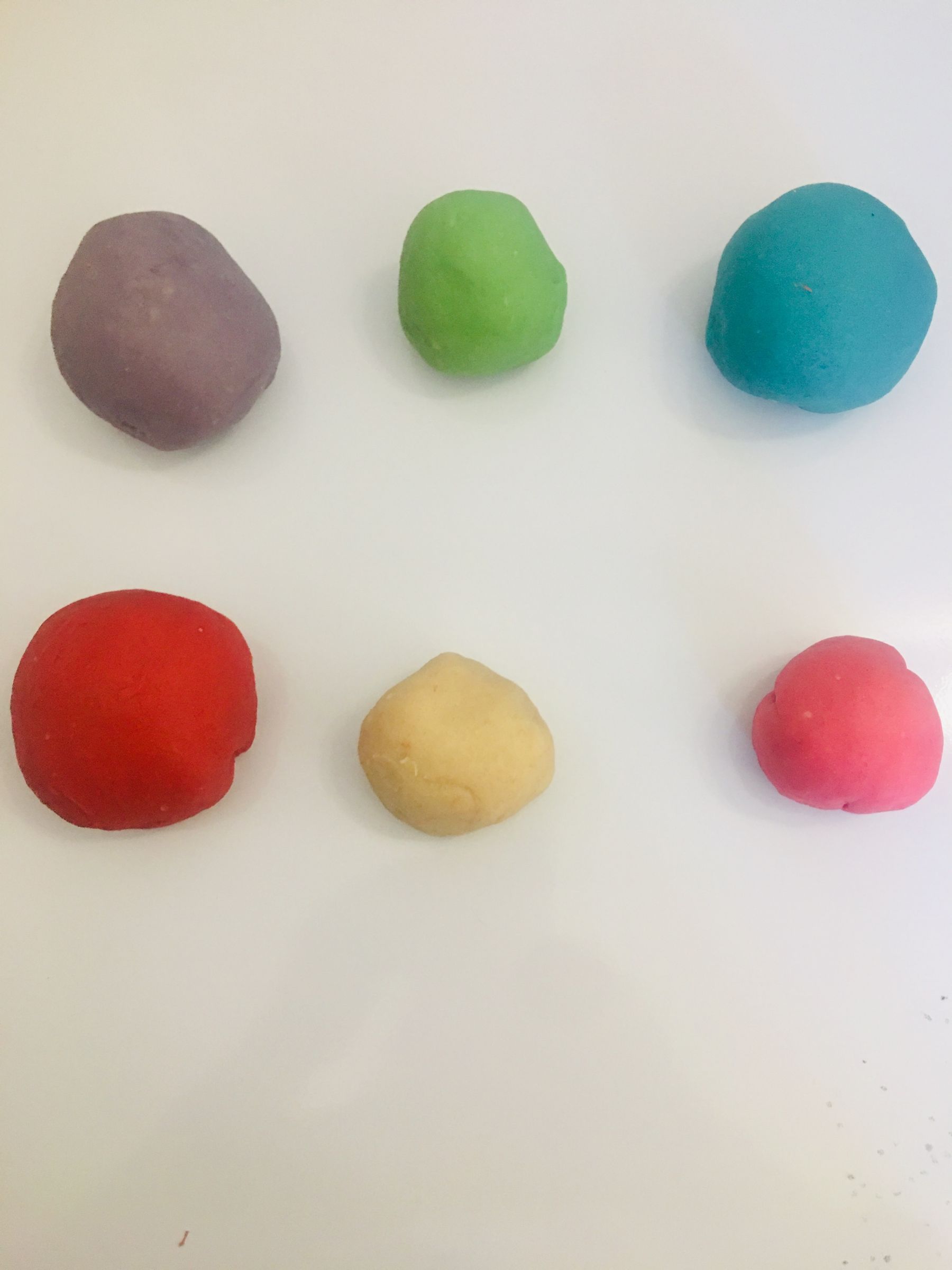 How to Make Playdough (Play-doh)