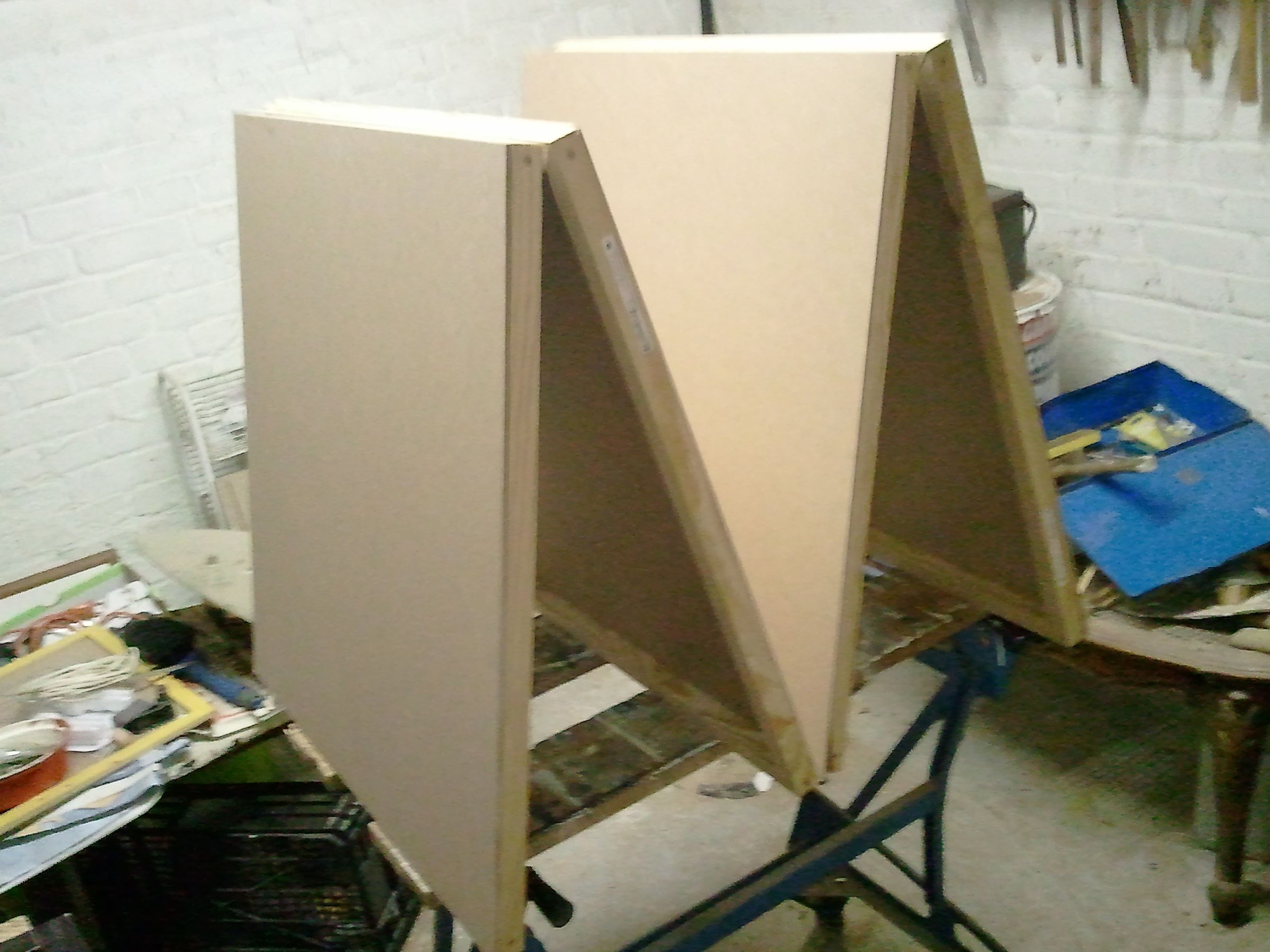 How to Build a Foldable Beer Pong Table ! 7 Steps Instructables