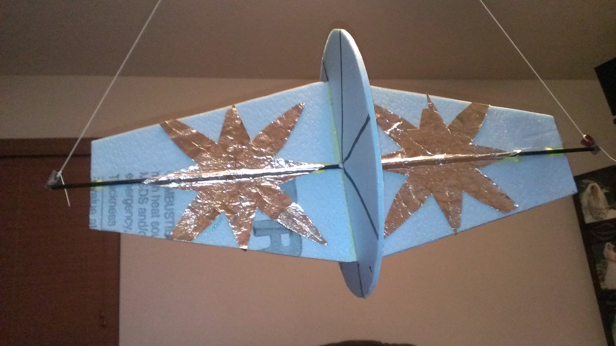 Build a Flippin Kite (aka Ufo Kite) 9 Steps Instructables