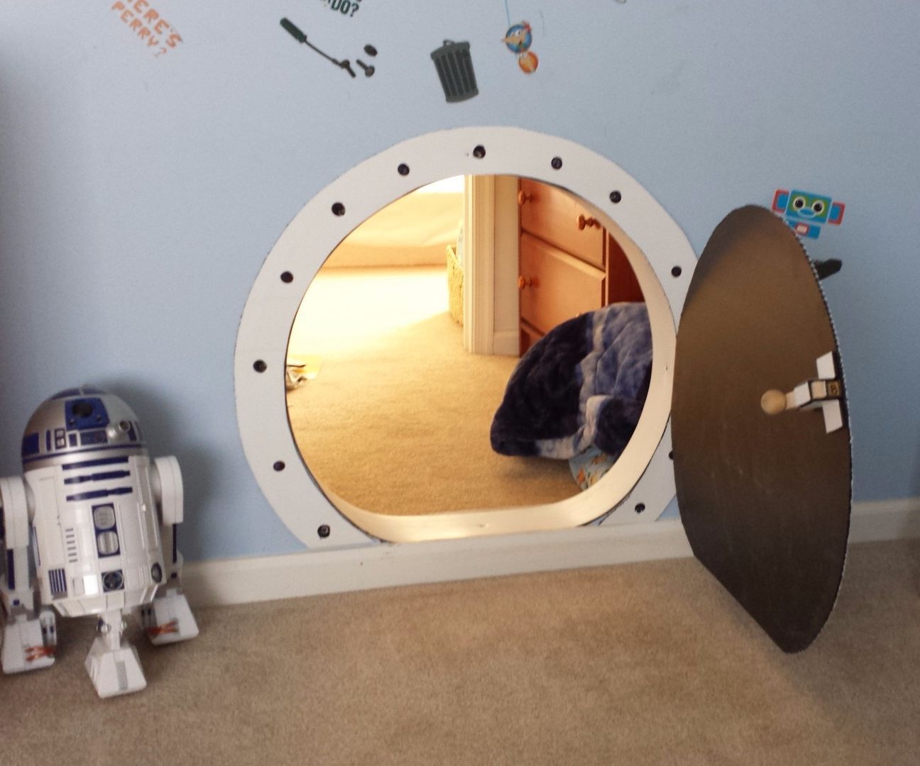 Bedroom Porthole
