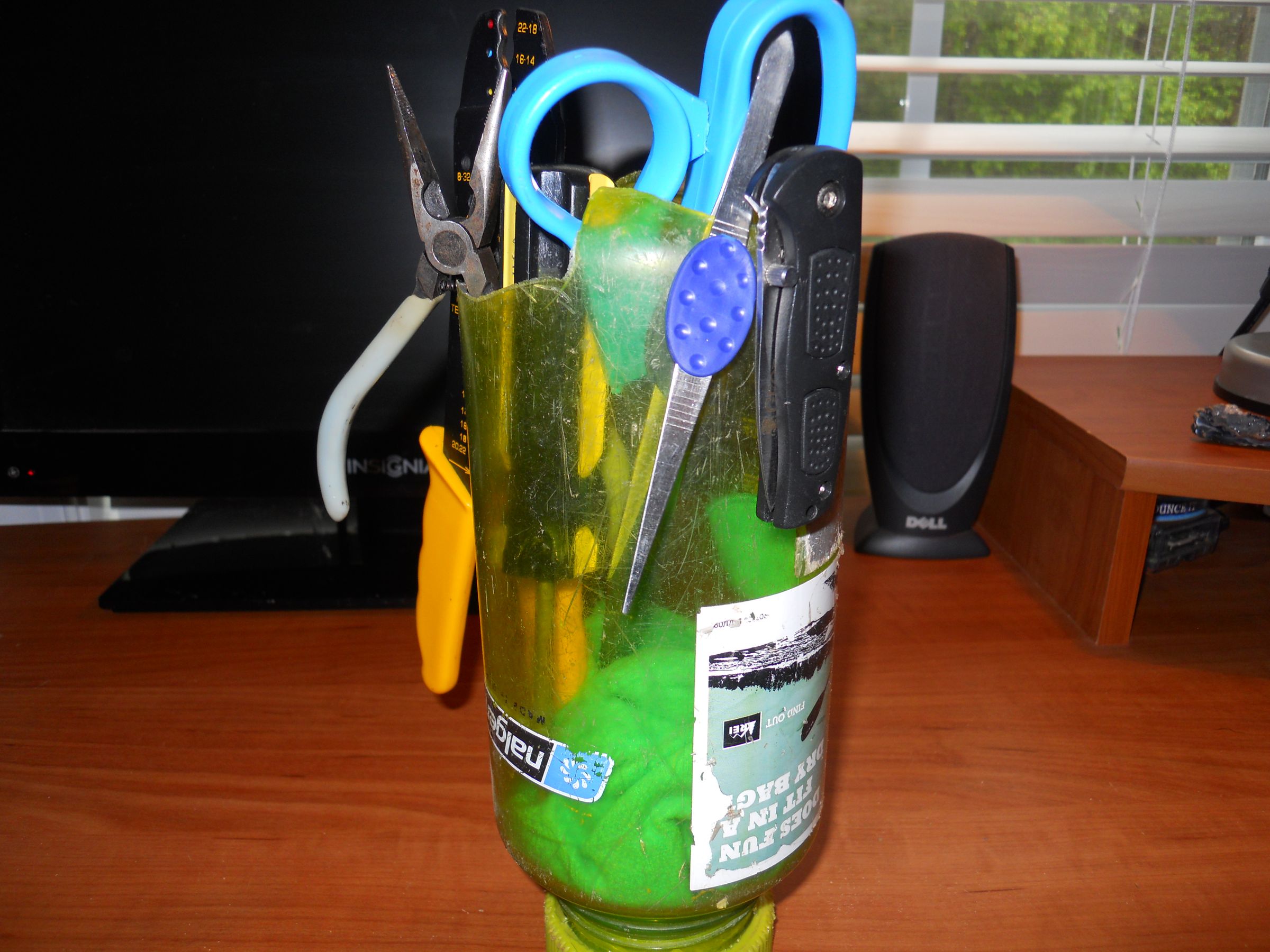 What to Do With That Broken Water Bottle : 4 Steps - Instructables