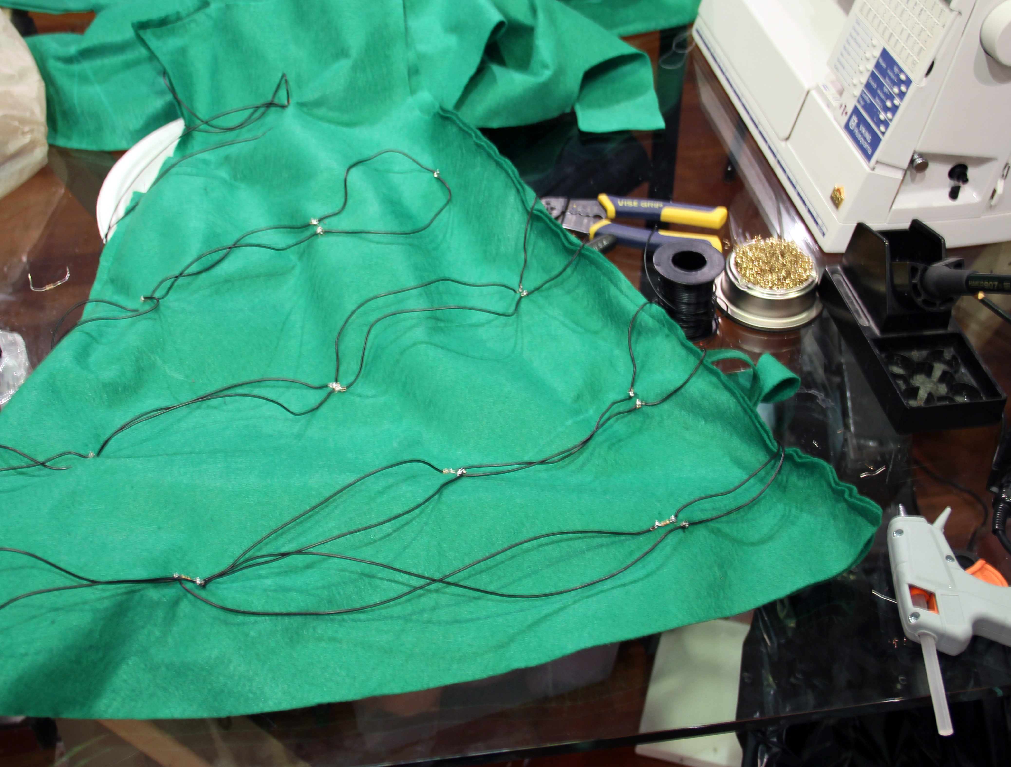 Light Up Christmas Tree Costume 4 Steps (with Pictures) Instructables