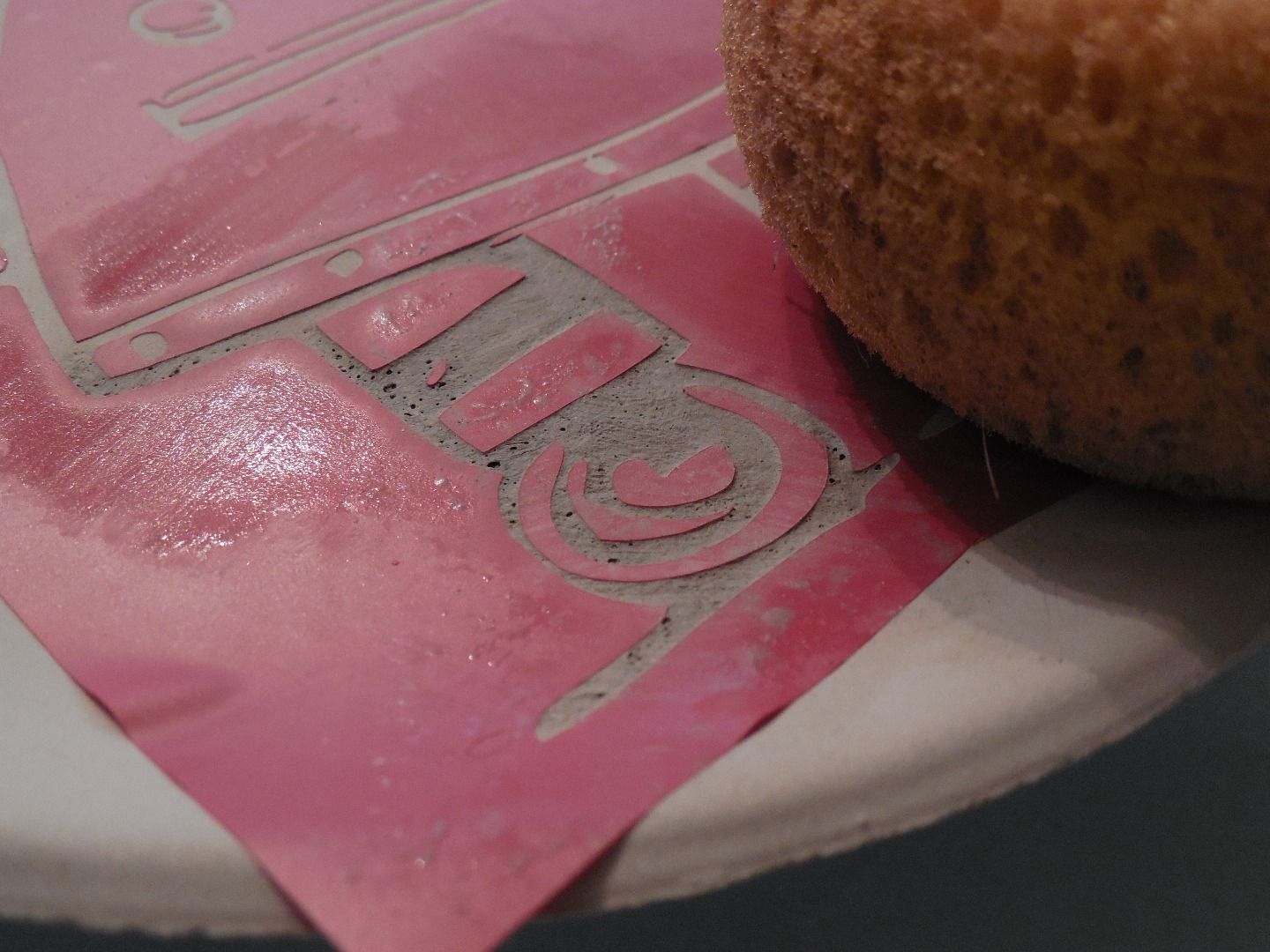 Vinegar Etching (The Instructables Robot in Clay) 7 Steps (with