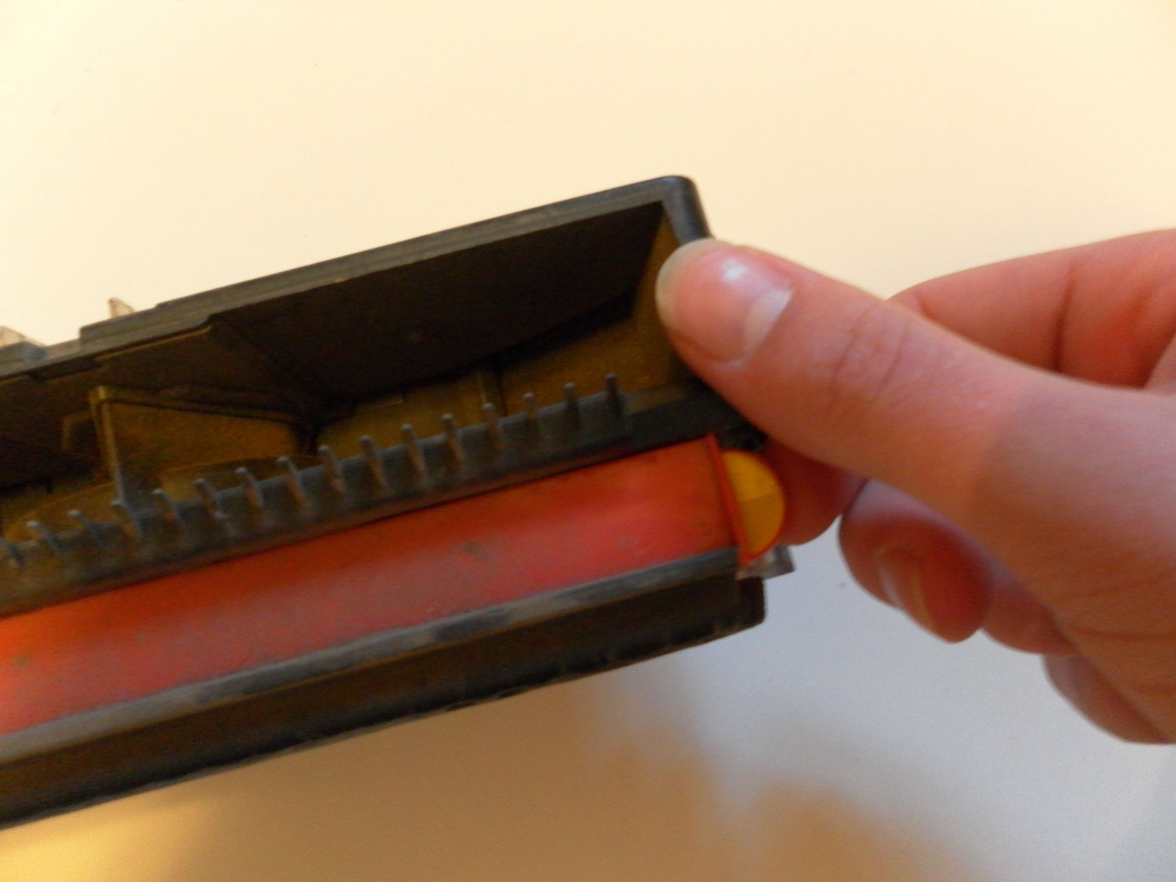 How to Clean a Roomba 5 Steps Instructables