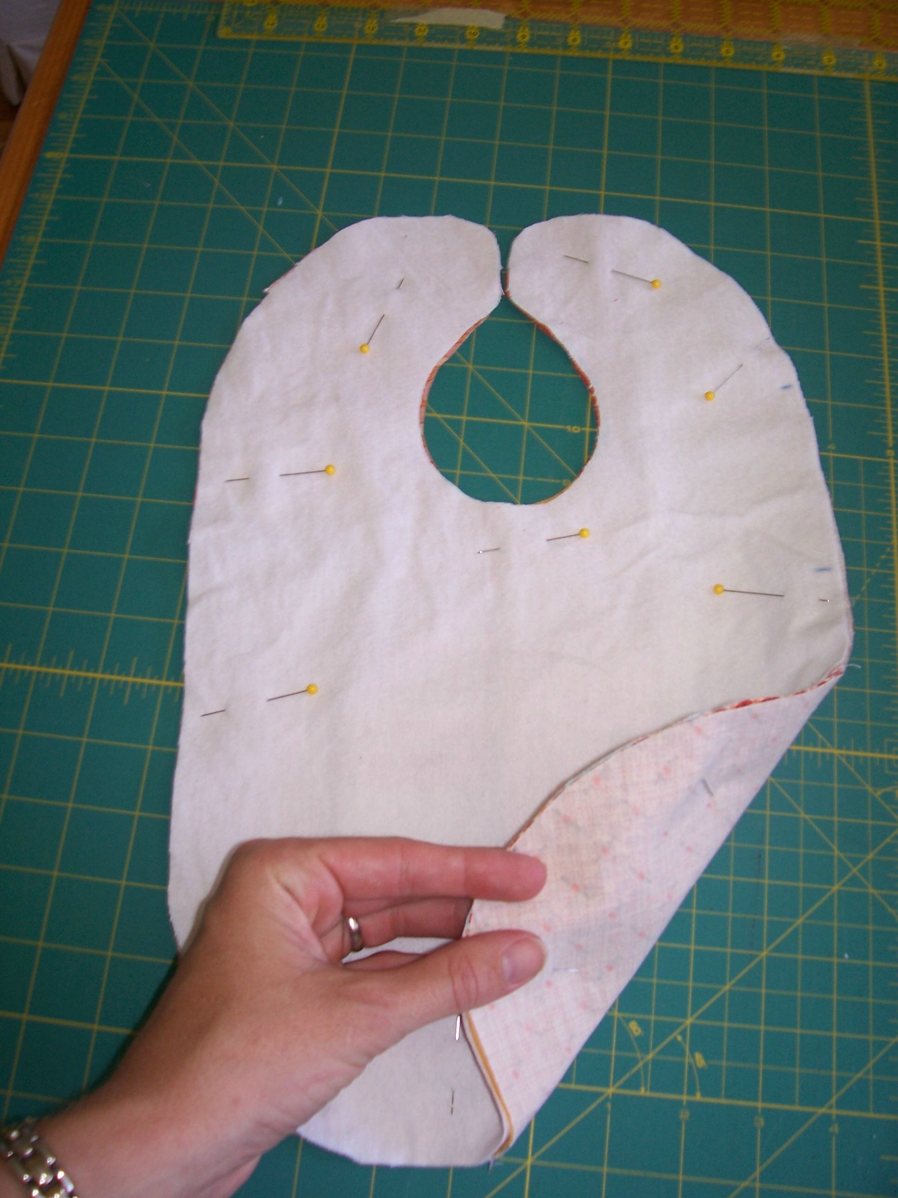 Reversible Quilted Bib With Pocket 9 Steps Instructables