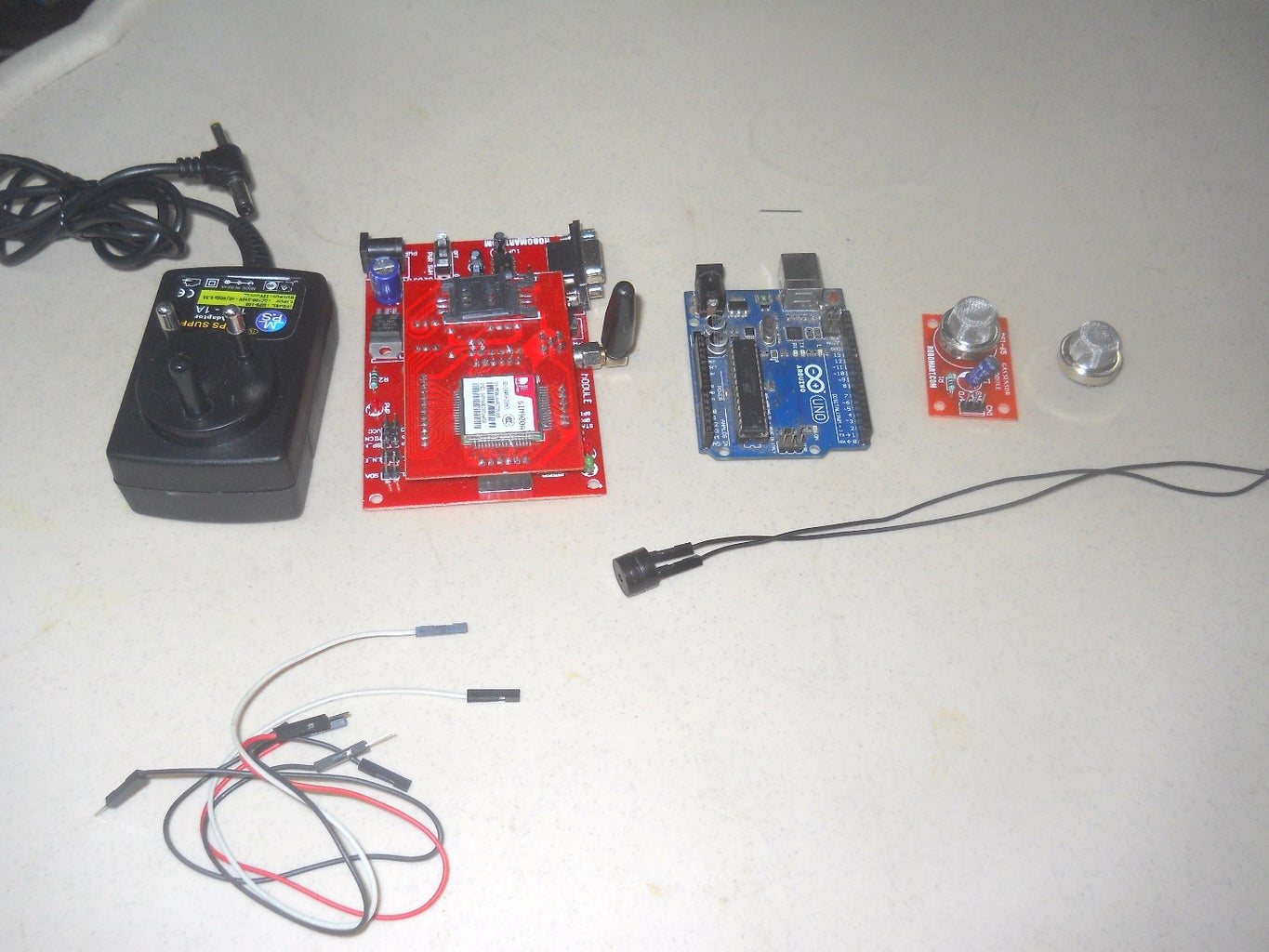 DIY Gas Leak and Smoke Detector : 5 Steps Circuit Diagram