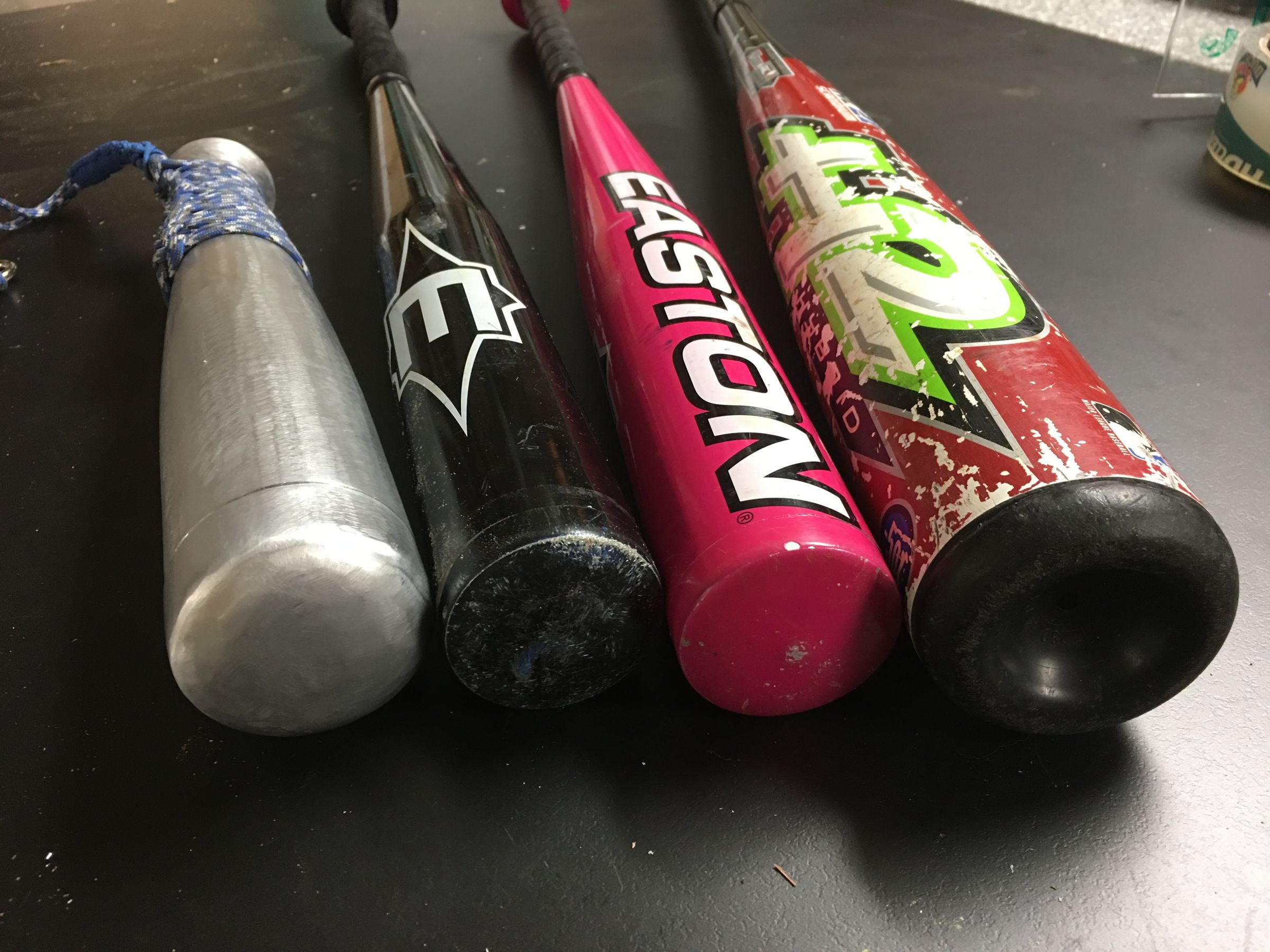 how to make a baseball bat flag