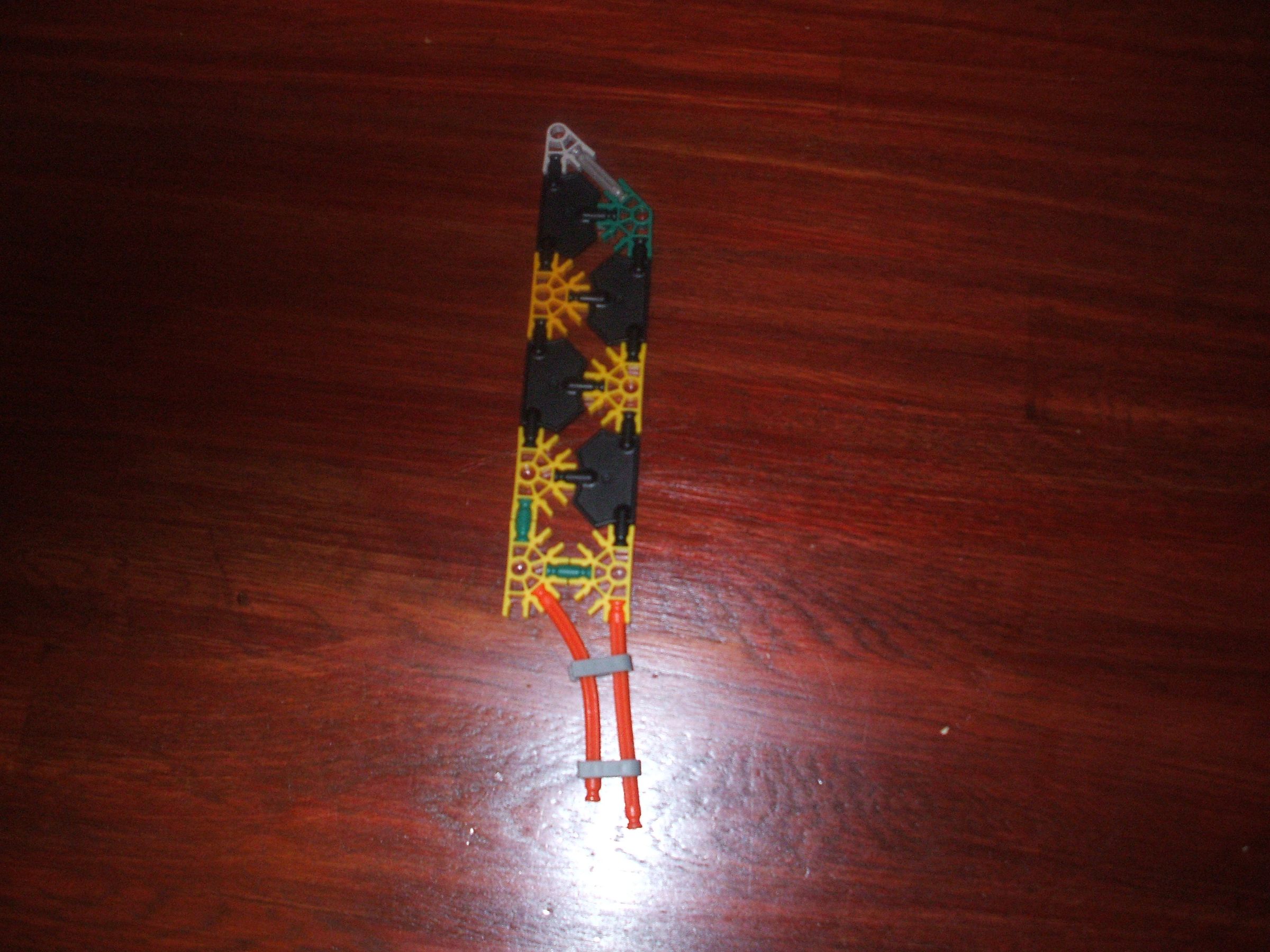 DIY guide for How to make a cool knex Michael Myers / Halloween knife with step-by-step instructions