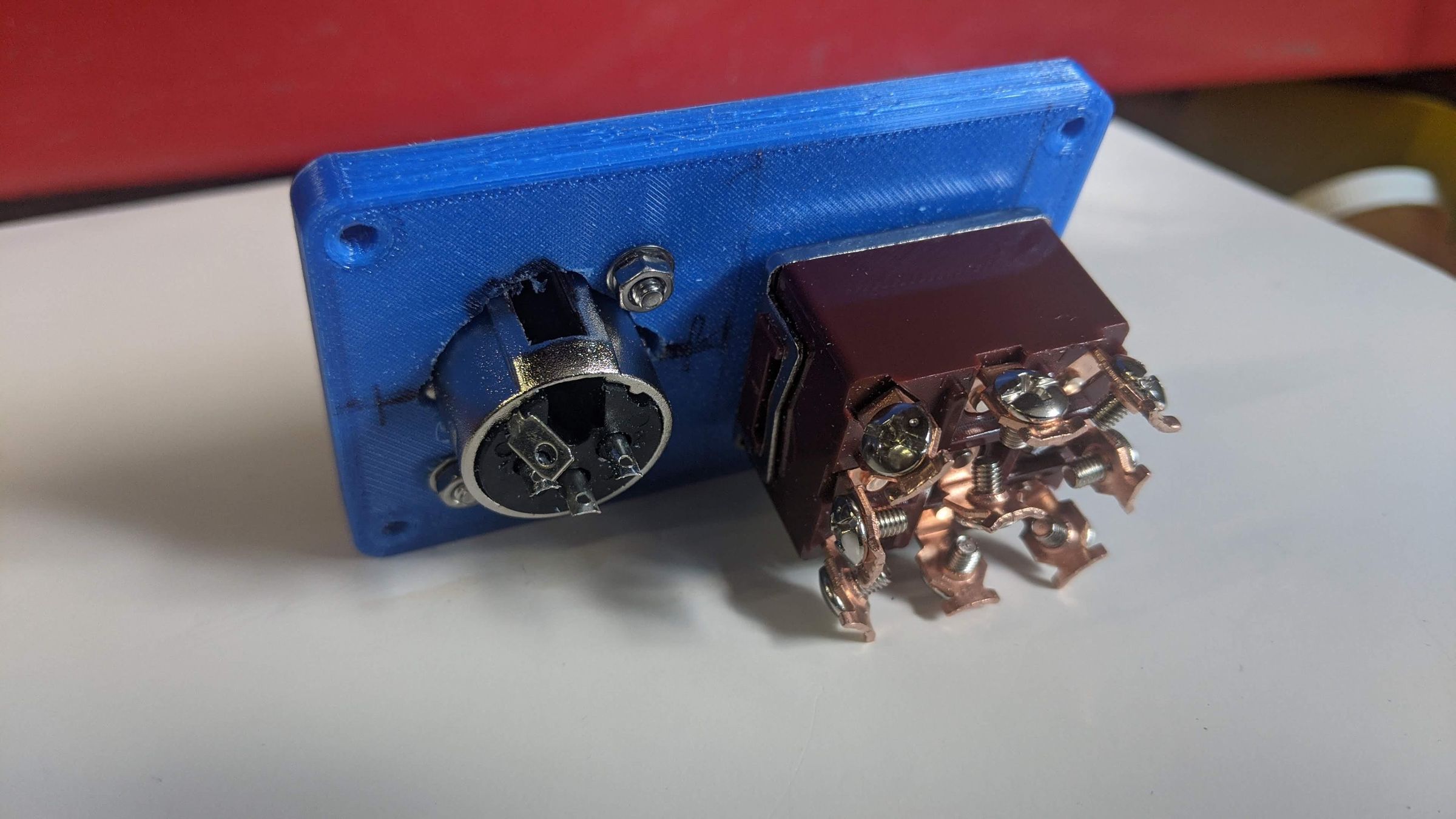 REMOTE CONTROL WHEELCHAIR / REMOTE CONTROL POWERCHAIR 11 Steps (with