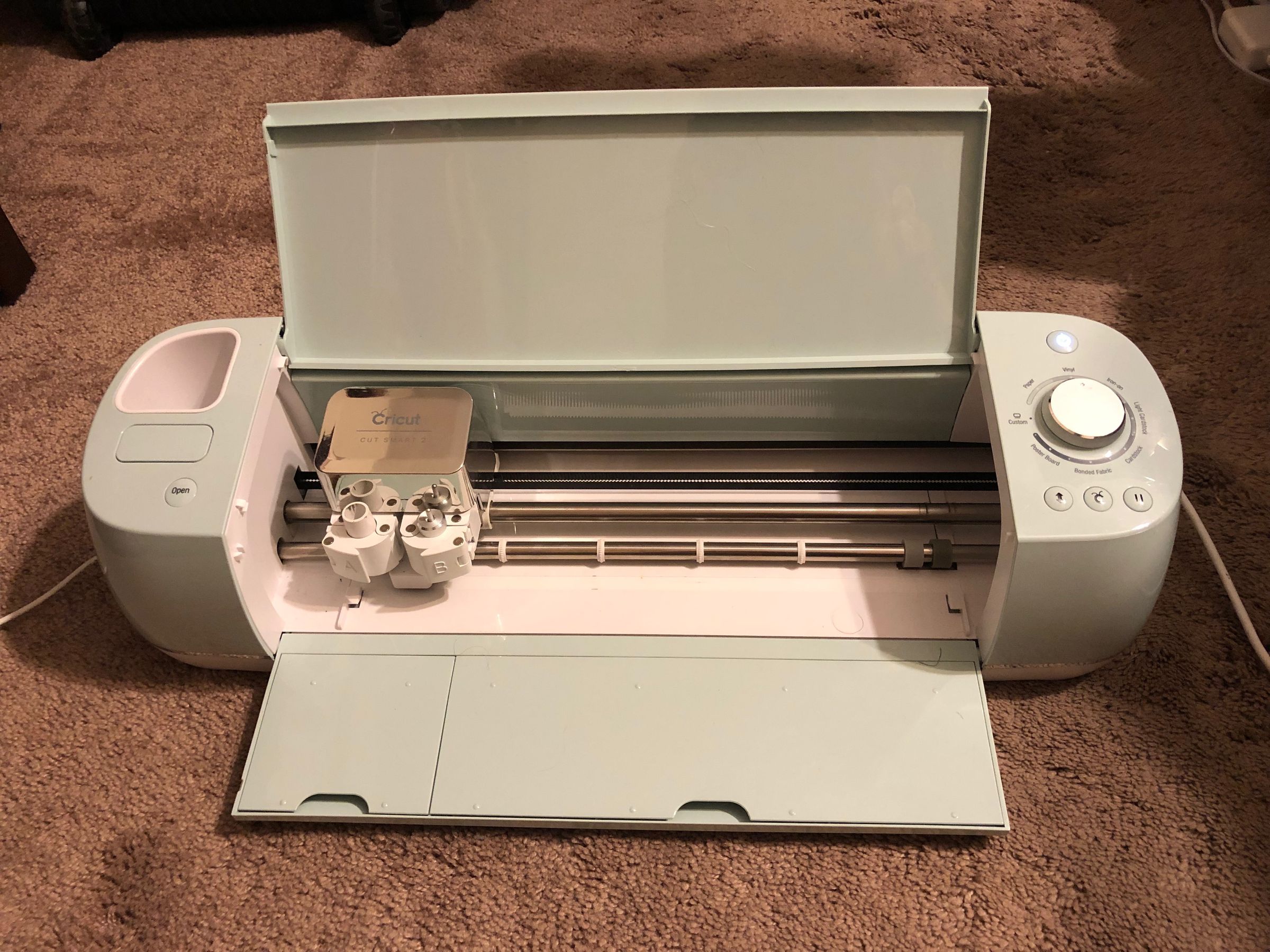 Making Vinyl Stickers (using a Cricut) 9 Steps Instructables