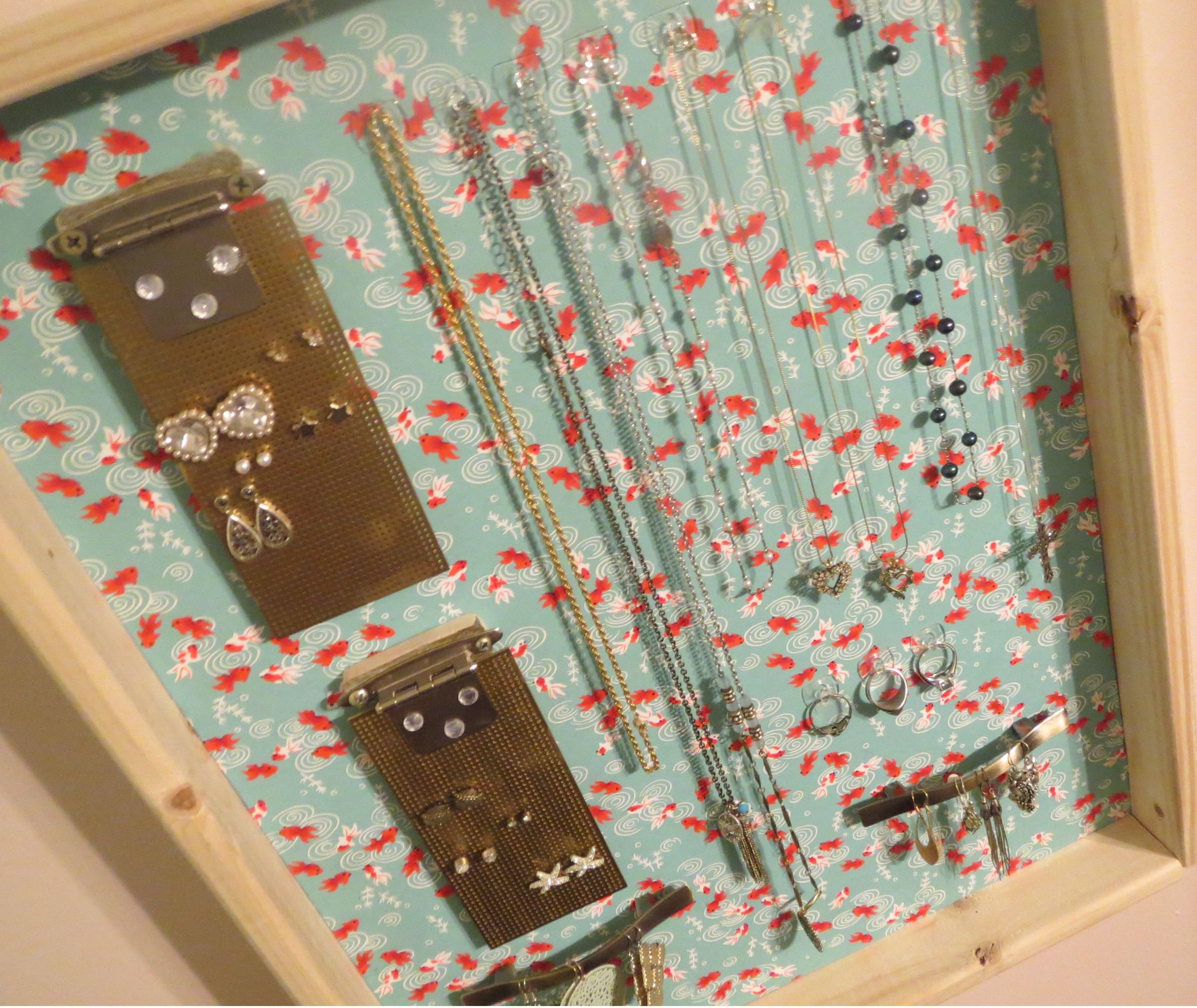 DIY guide for Hanging Jewelry Box with step-by-step instructions