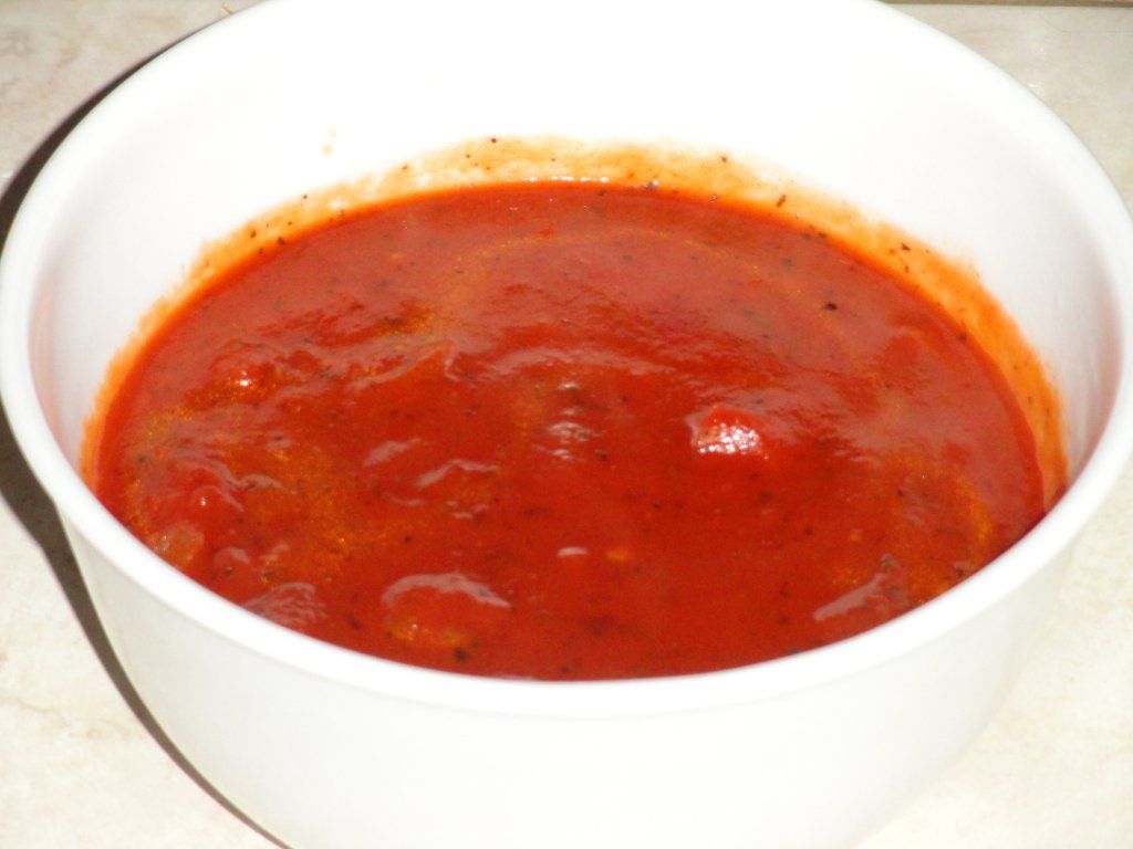 A Simple and Delicious Pizza Sauce