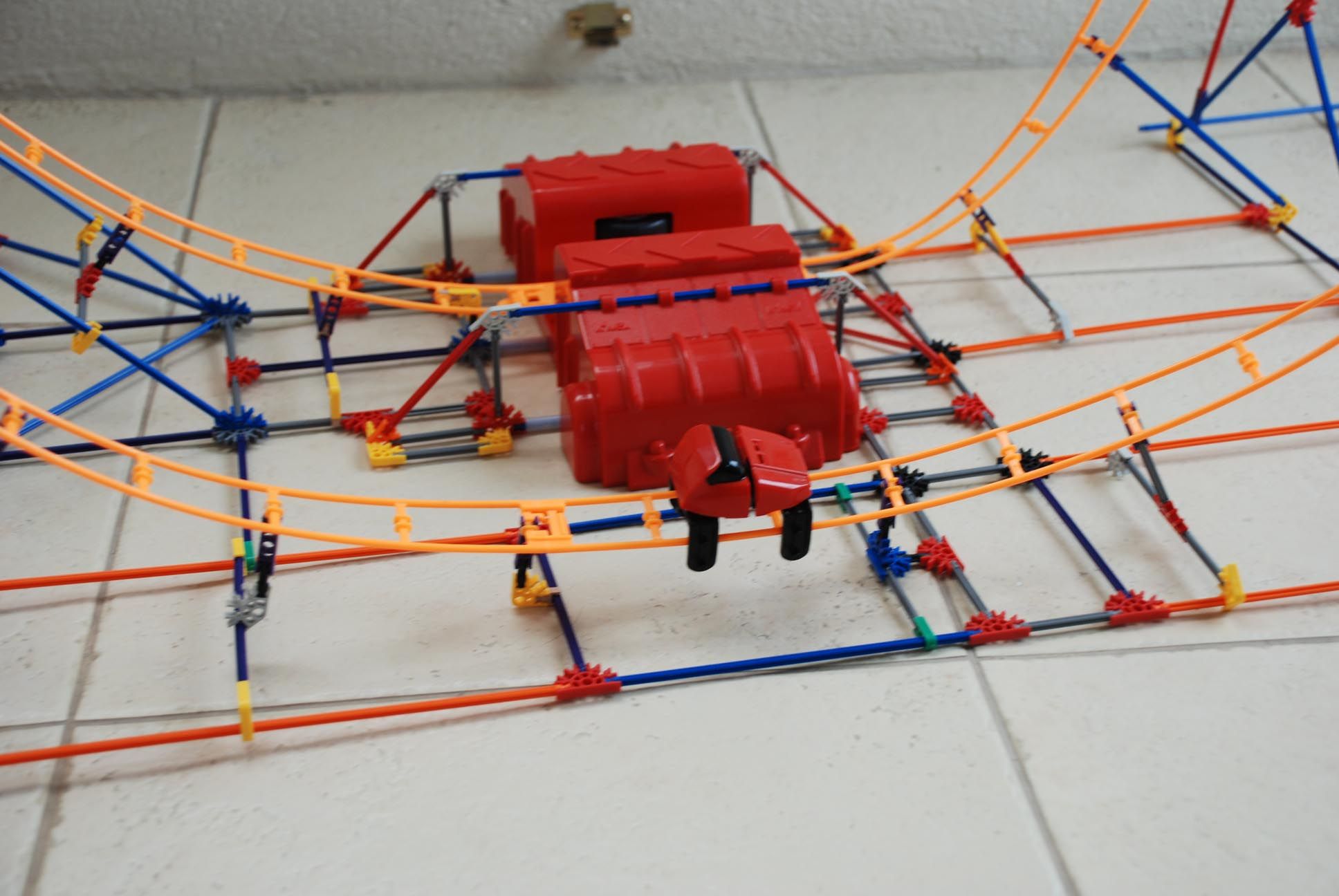 Full Throtle Knex Roller Coaster 14 Steps Instructables
