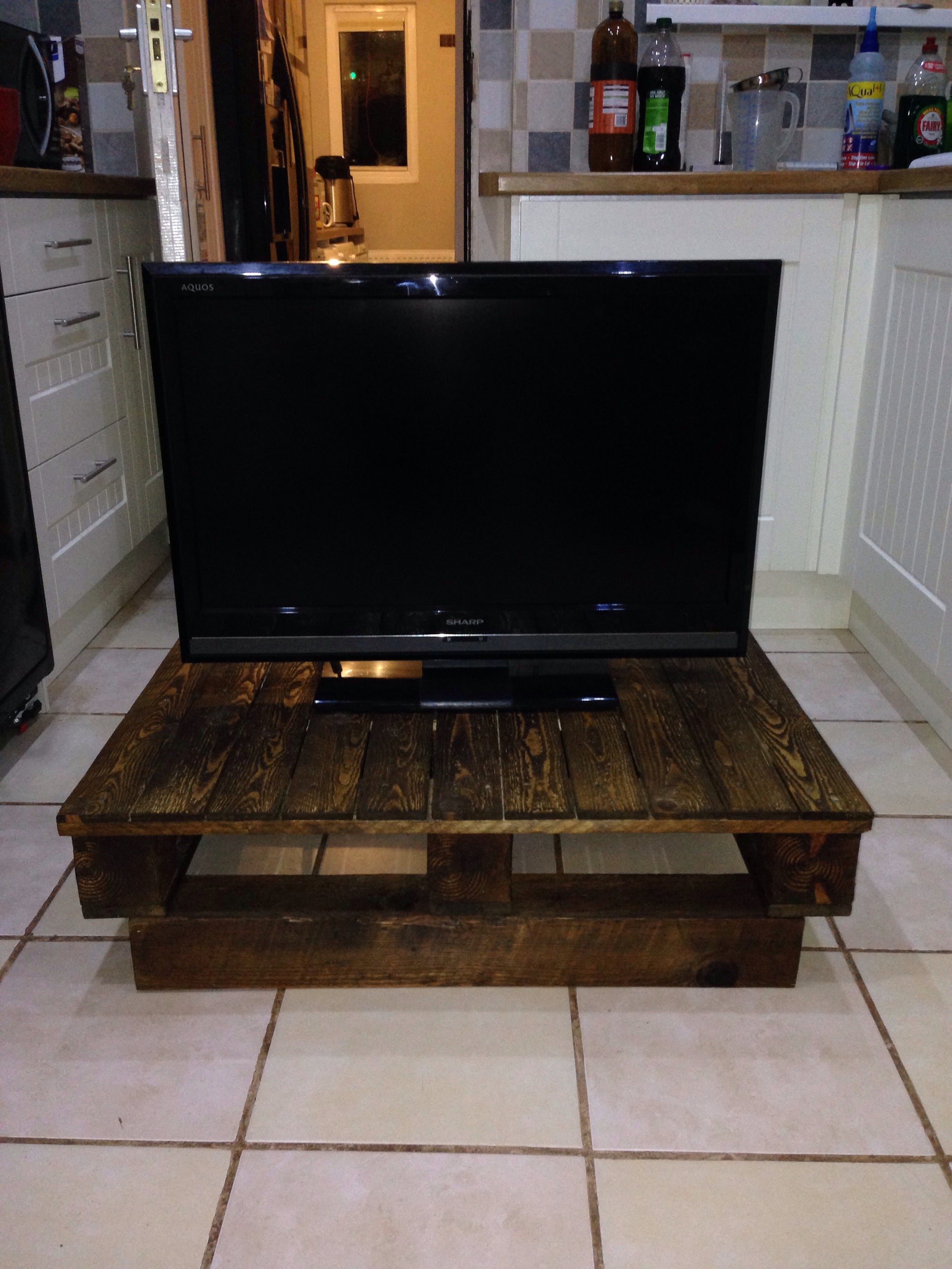 TV Stand Pallet 12 Steps Instructables