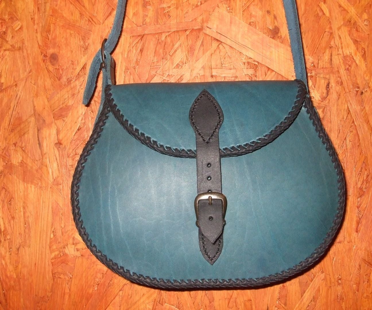 How to Make a Cowhide Ladies Bag 7 Steps (with Pictures) Instructables