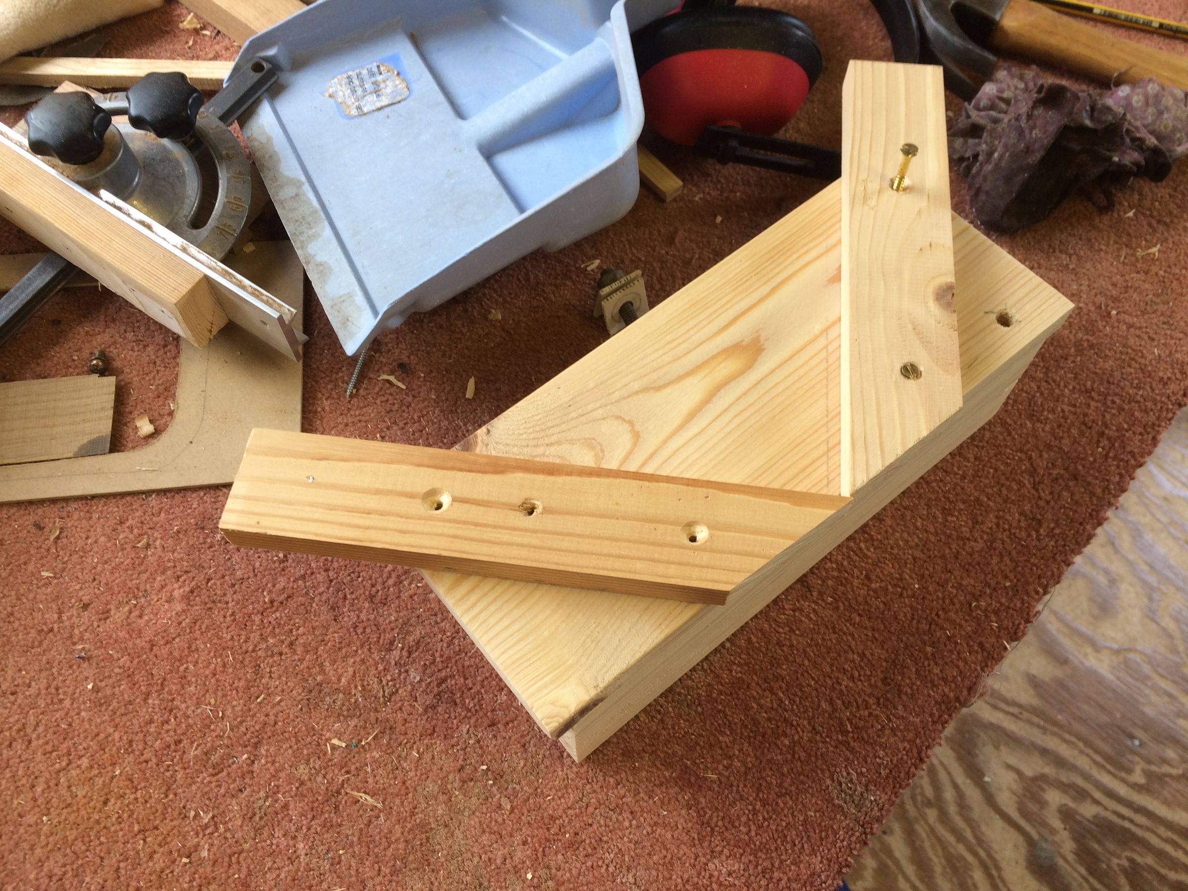 How to Make a Spline Jig (Use With Table Saw OR Router) 4 Steps (with
