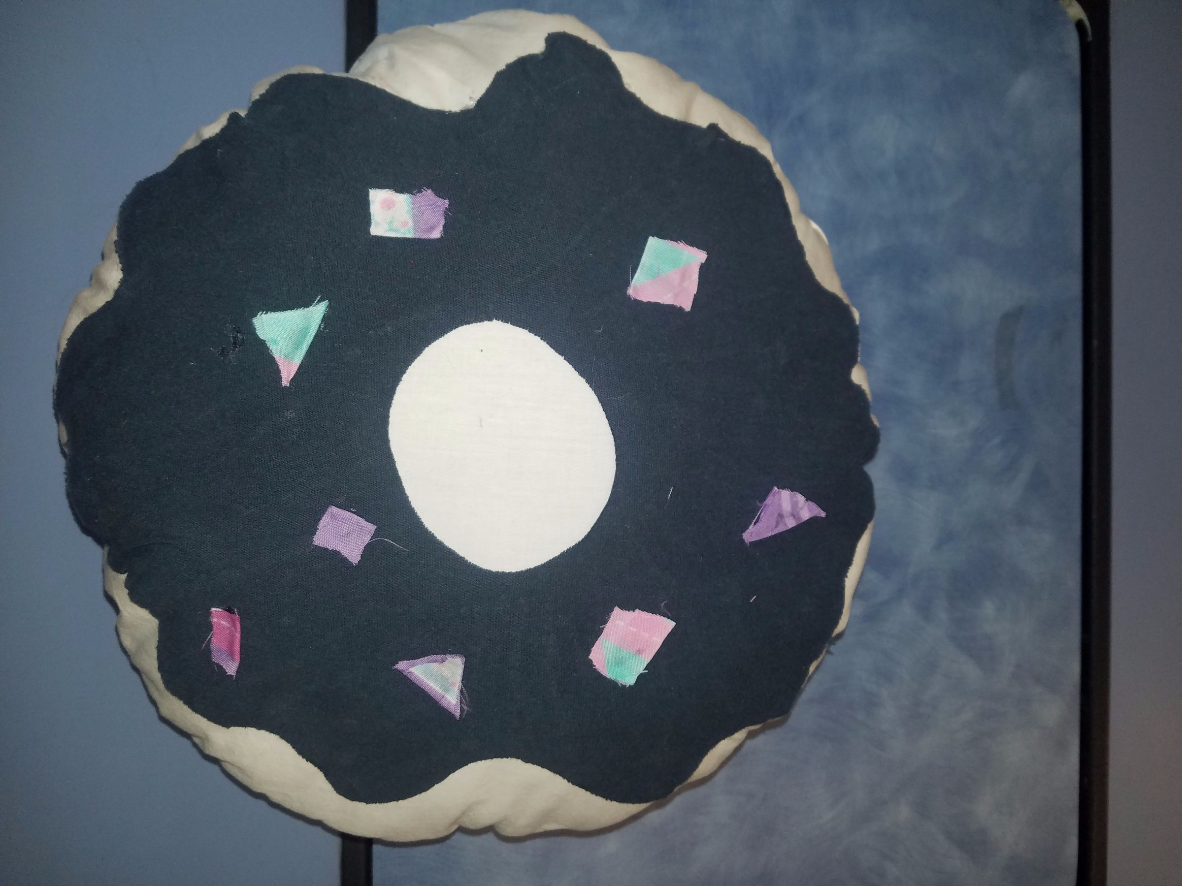 How to Make a Donut Pillow 6 Steps (with Pictures) Instructables