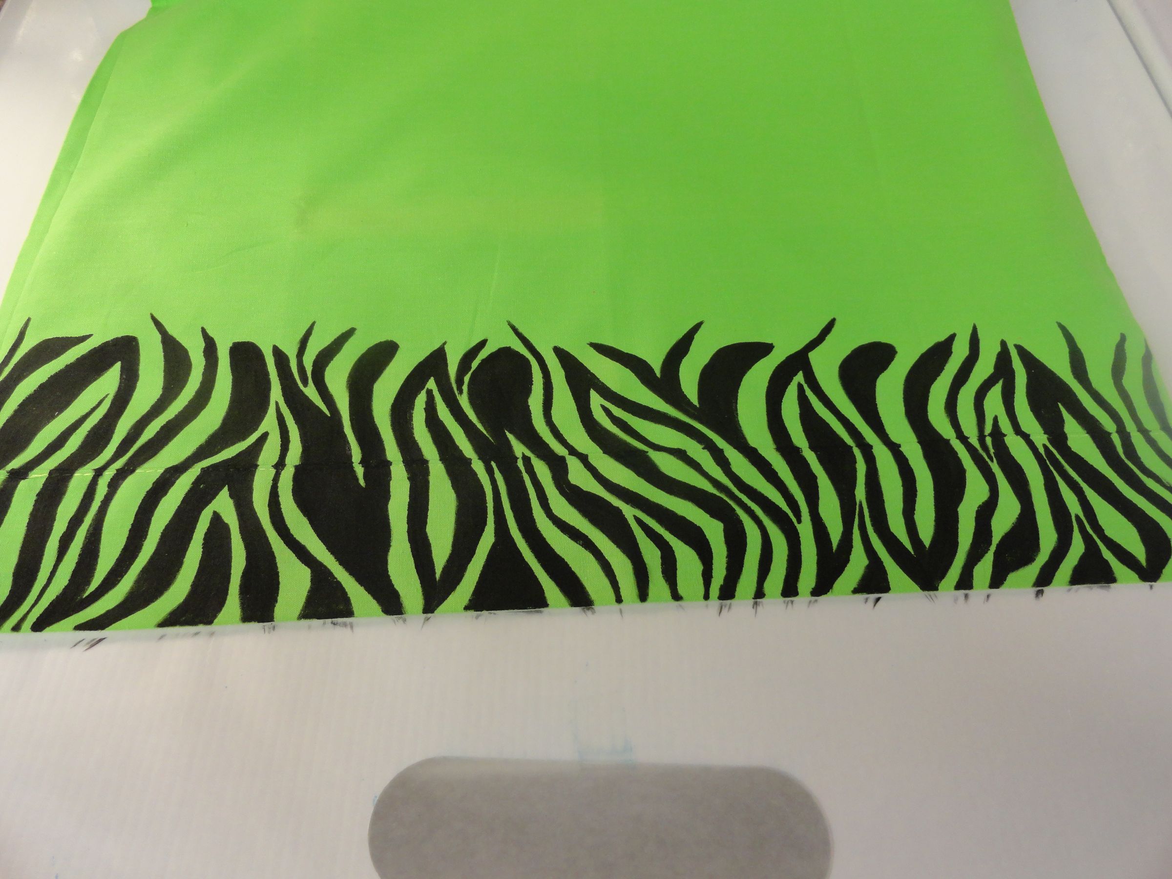 Painting a Pillowcase 8 Steps Instructables