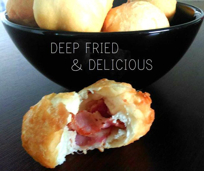 BOLAS DE BACON E QUEIJO