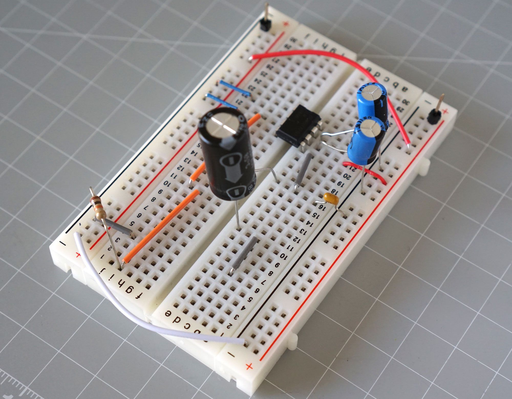 Tales From the Chip: LM386 Audio Amplifier : 6 Steps (with Pictures