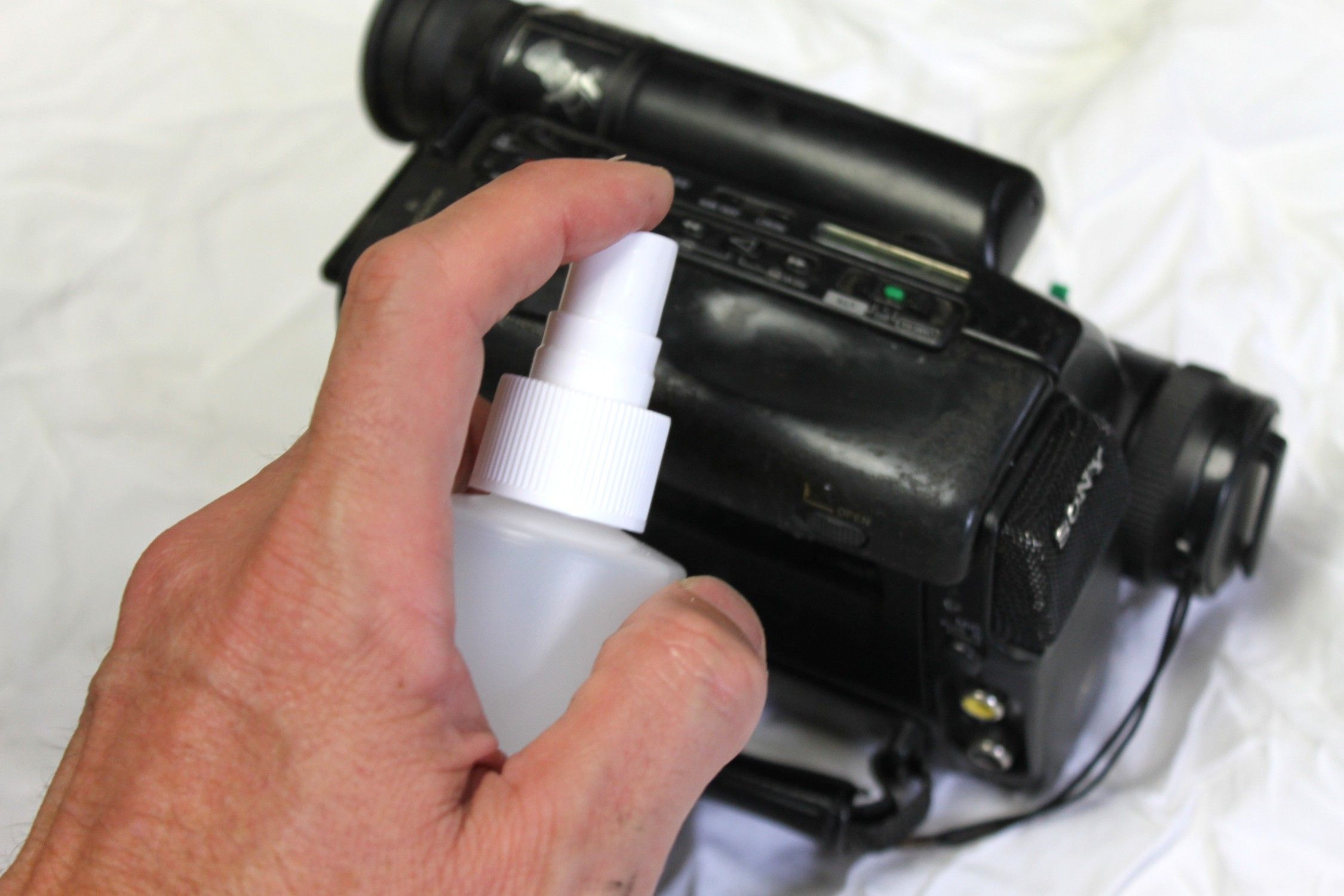 How to Clean Sticky Rubber 4 Steps (with Pictures) Instructables