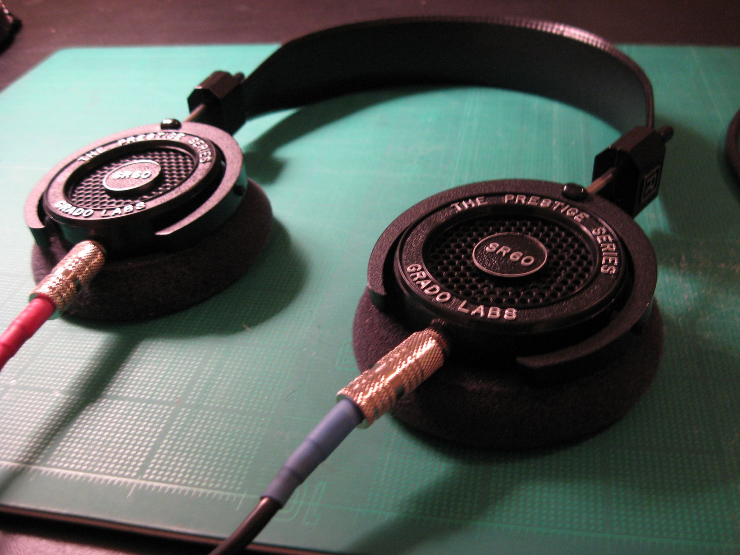 Make Your Headphone Cable Removable 3 Steps (with Pictures