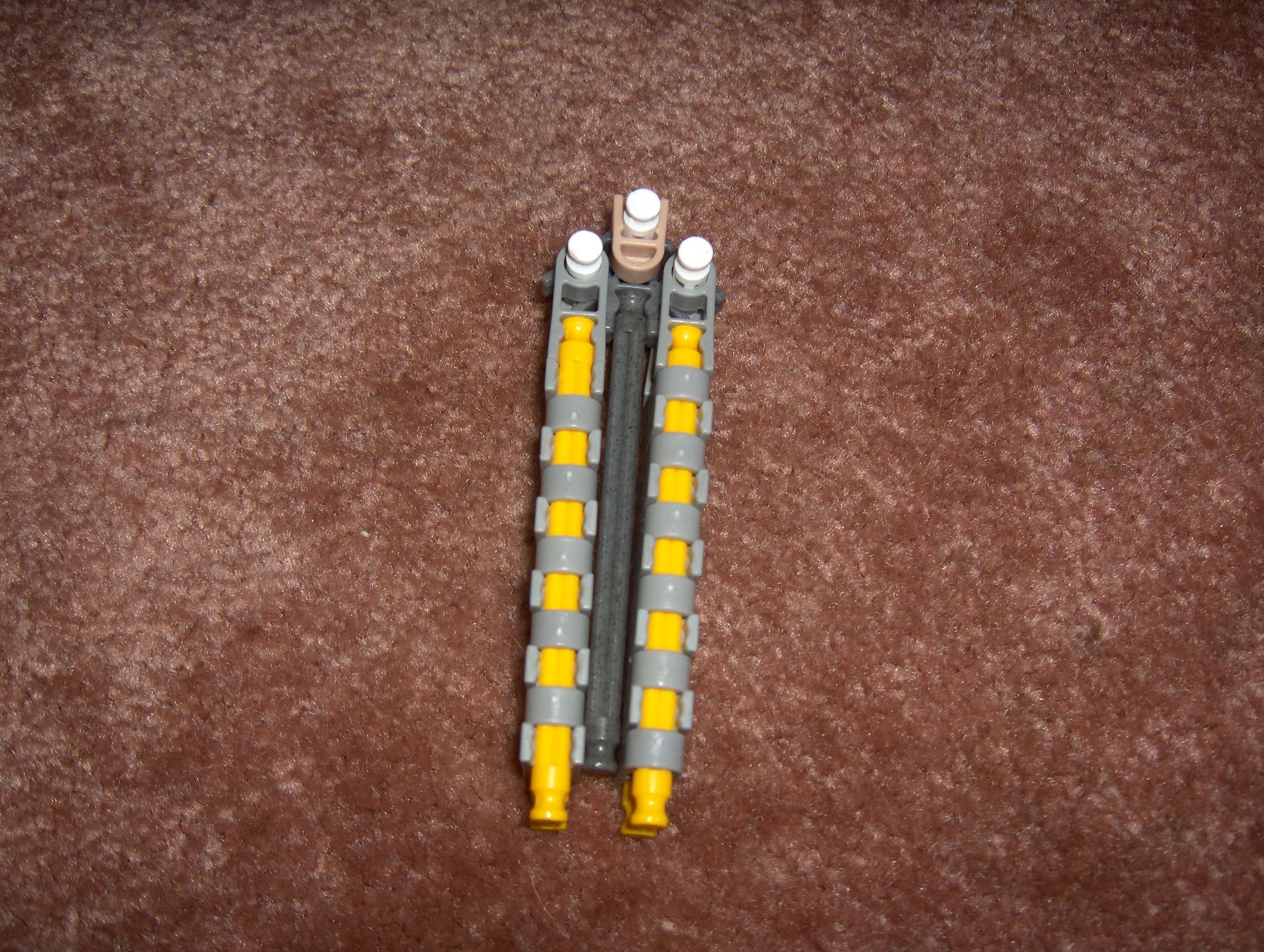 DIY guide for J_SCAP's Knex butterfly knife V.2 with step-by-step instructions