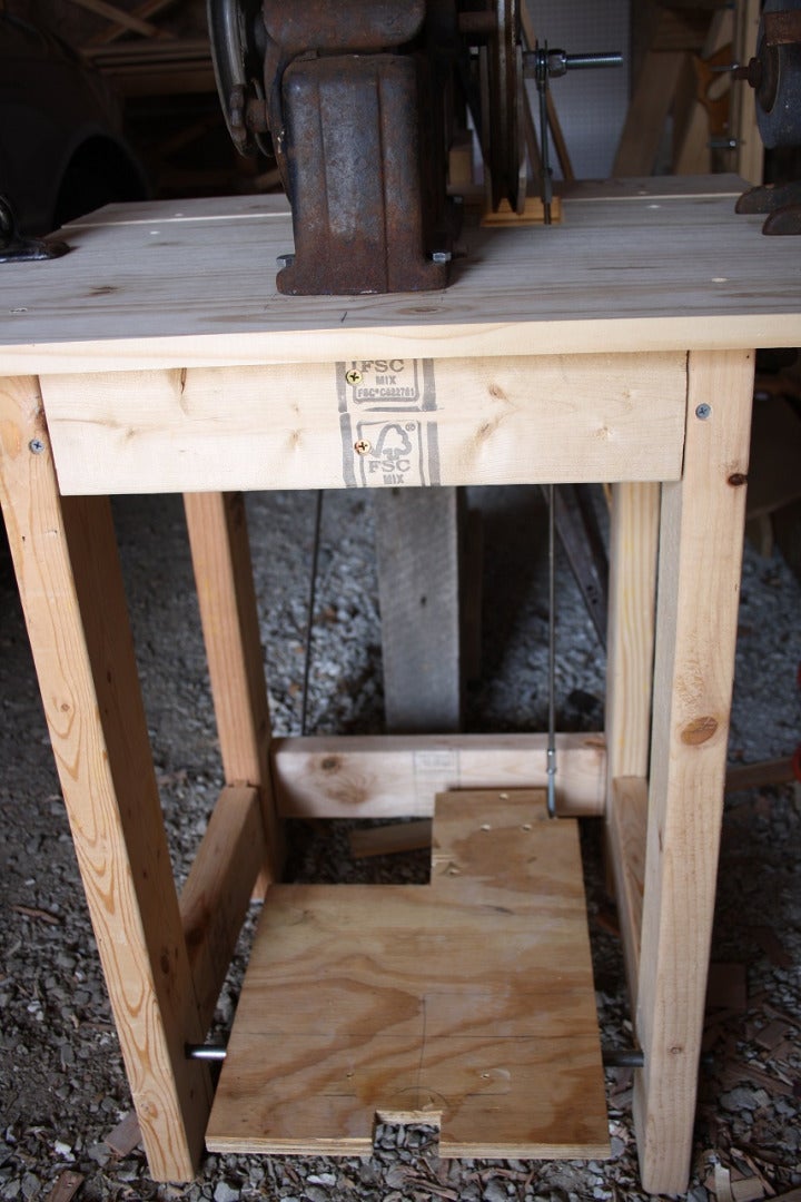 Convert a Grindstone to Treadle Power 8 Steps (with Pictures