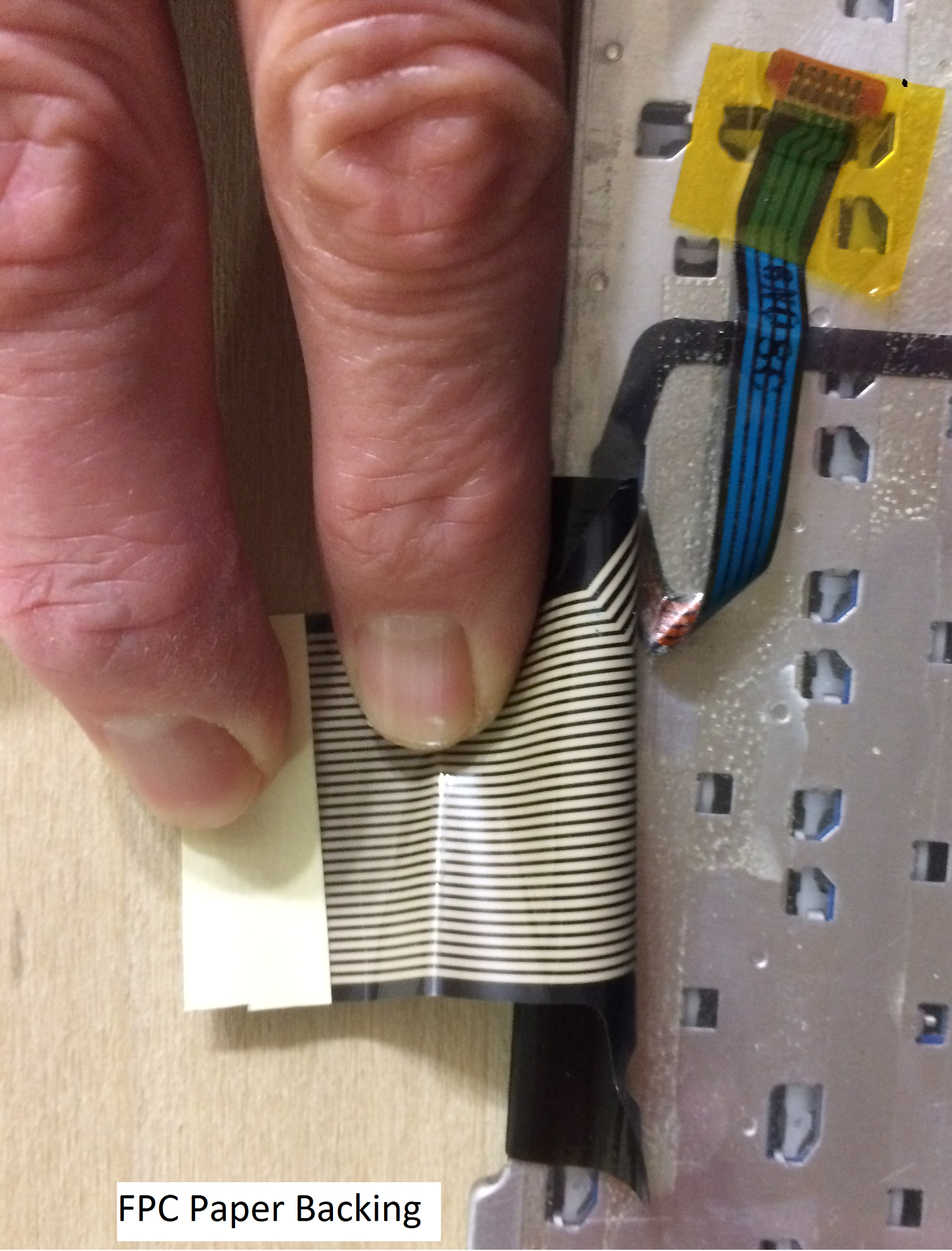 DIY Portable KVM Crashcart From Recycled Laptop Provides VGA Display ...