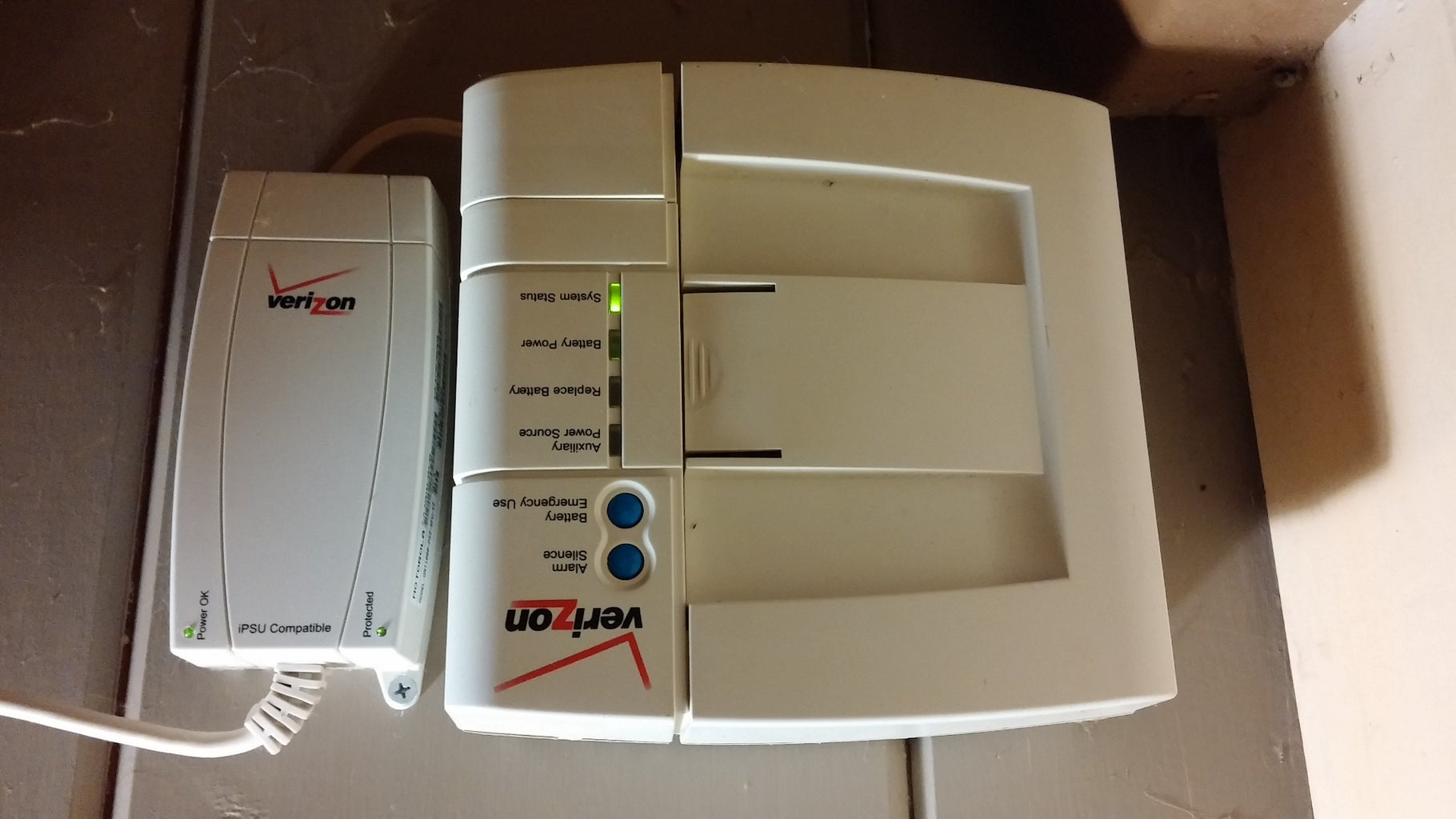 Silencing the Verizon Battery Alarm : 7 Steps - Instructables