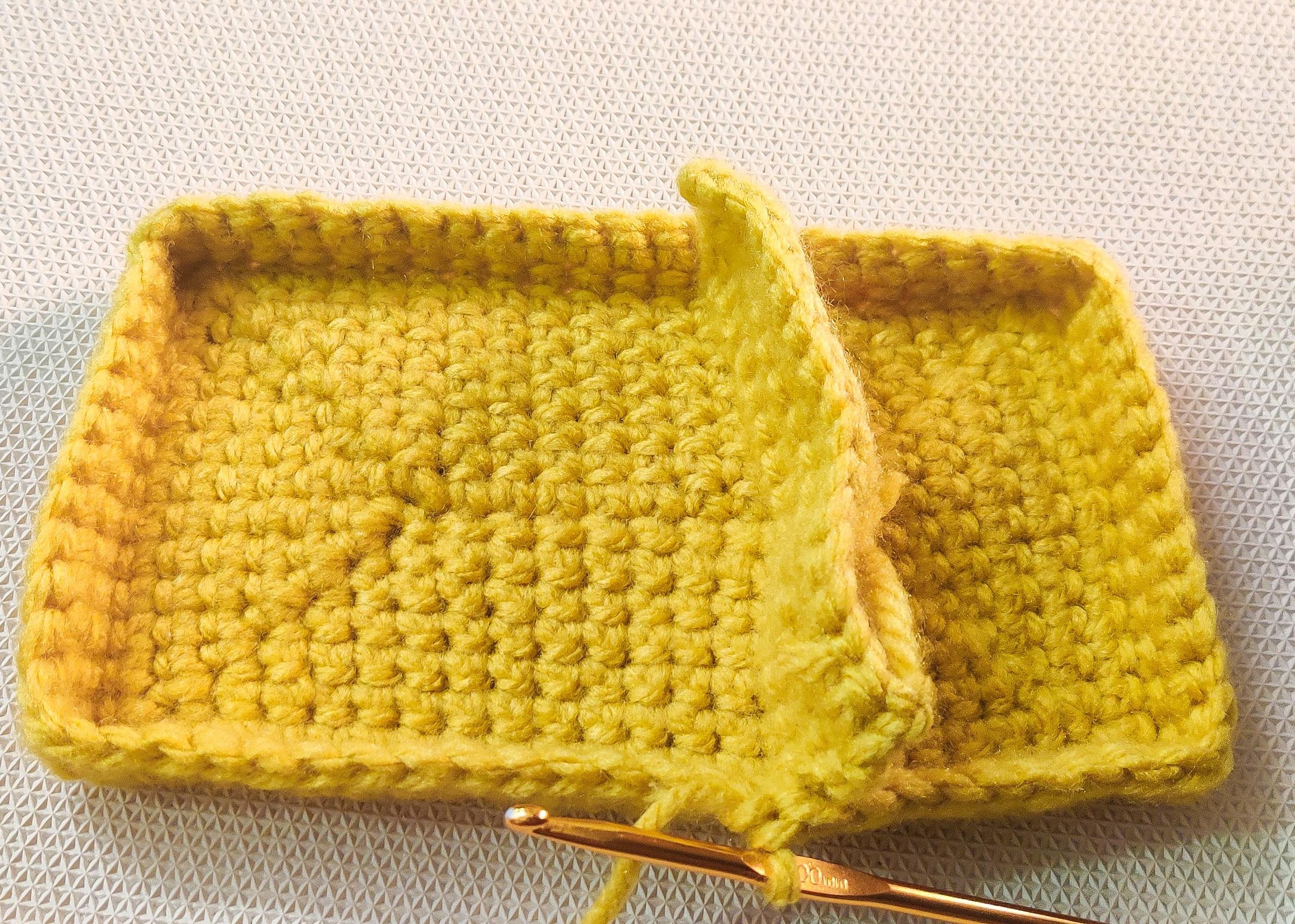 Crochet Rectangle Basket With Dividers Made in Rounds 8 Steps (with